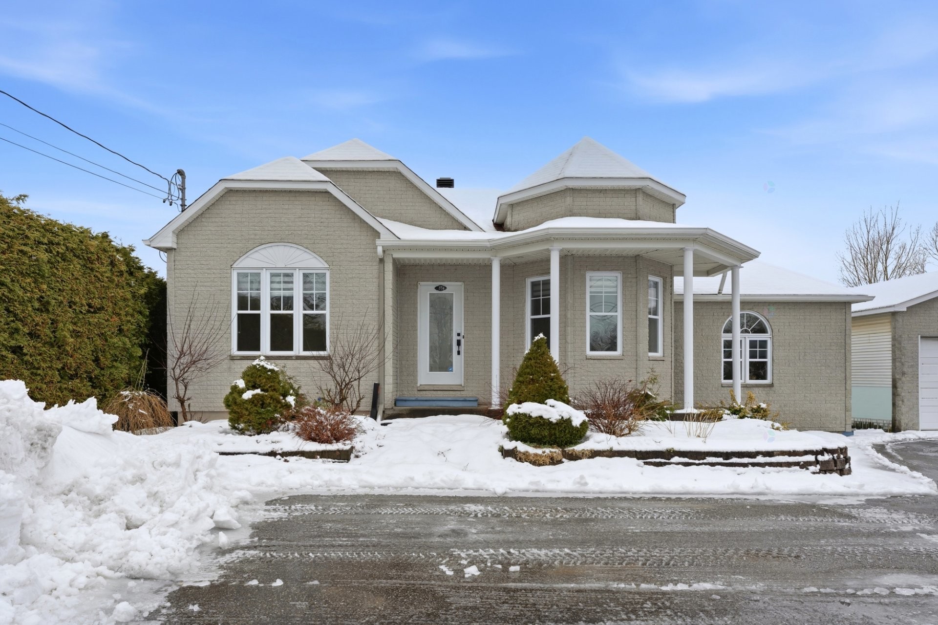 









576


Rue Principale

,
Sainte-Brigide-d'Iberville,




QC
J0J1X0

