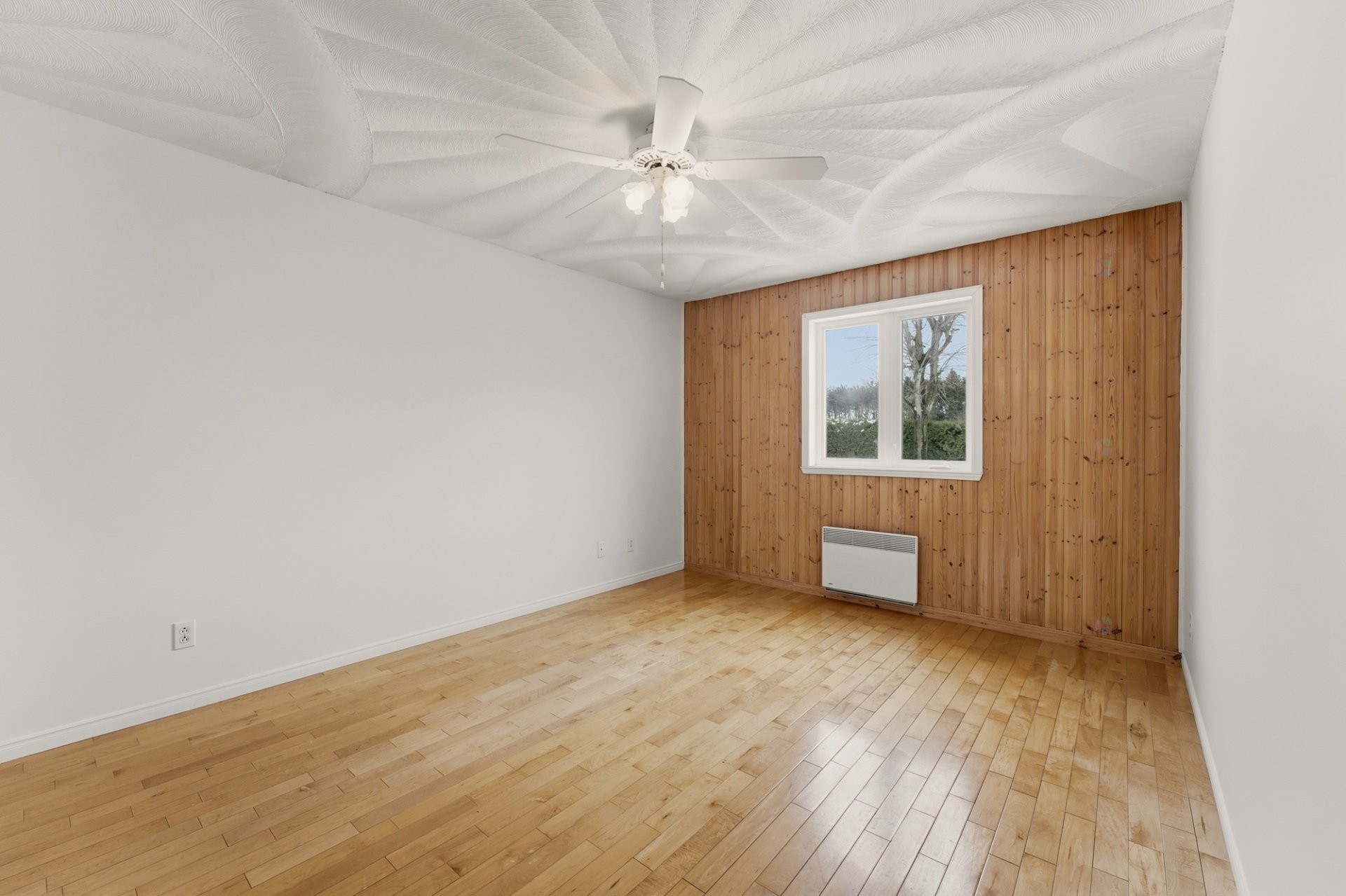 









576


Rue Principale

,
Sainte-Brigide-d'Iberville,




QC
J0J1X0

