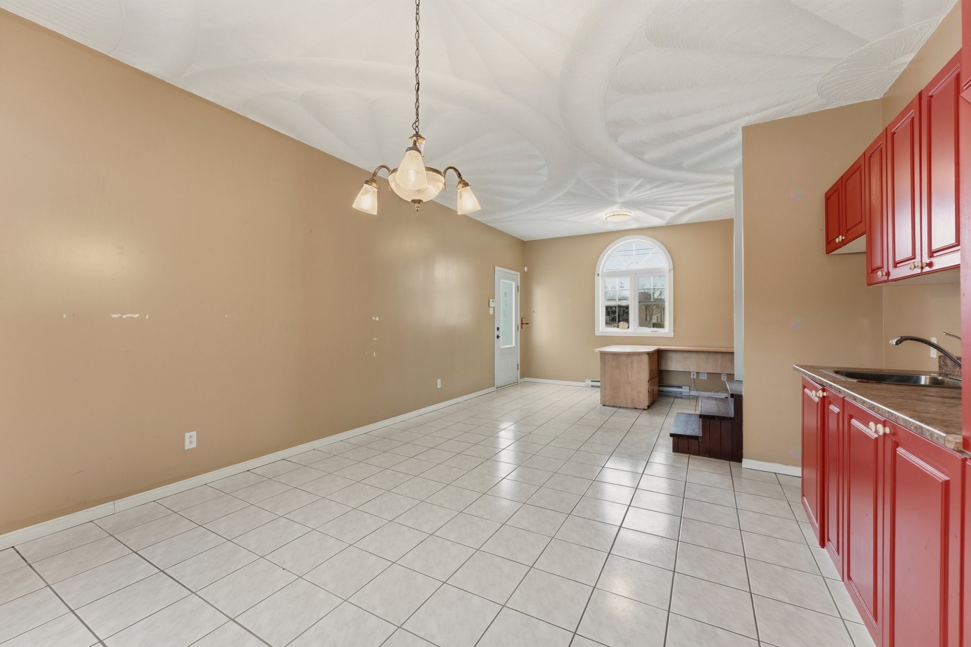 









576


Rue Principale

,
Sainte-Brigide-d'Iberville,




QC
J0J1X0

