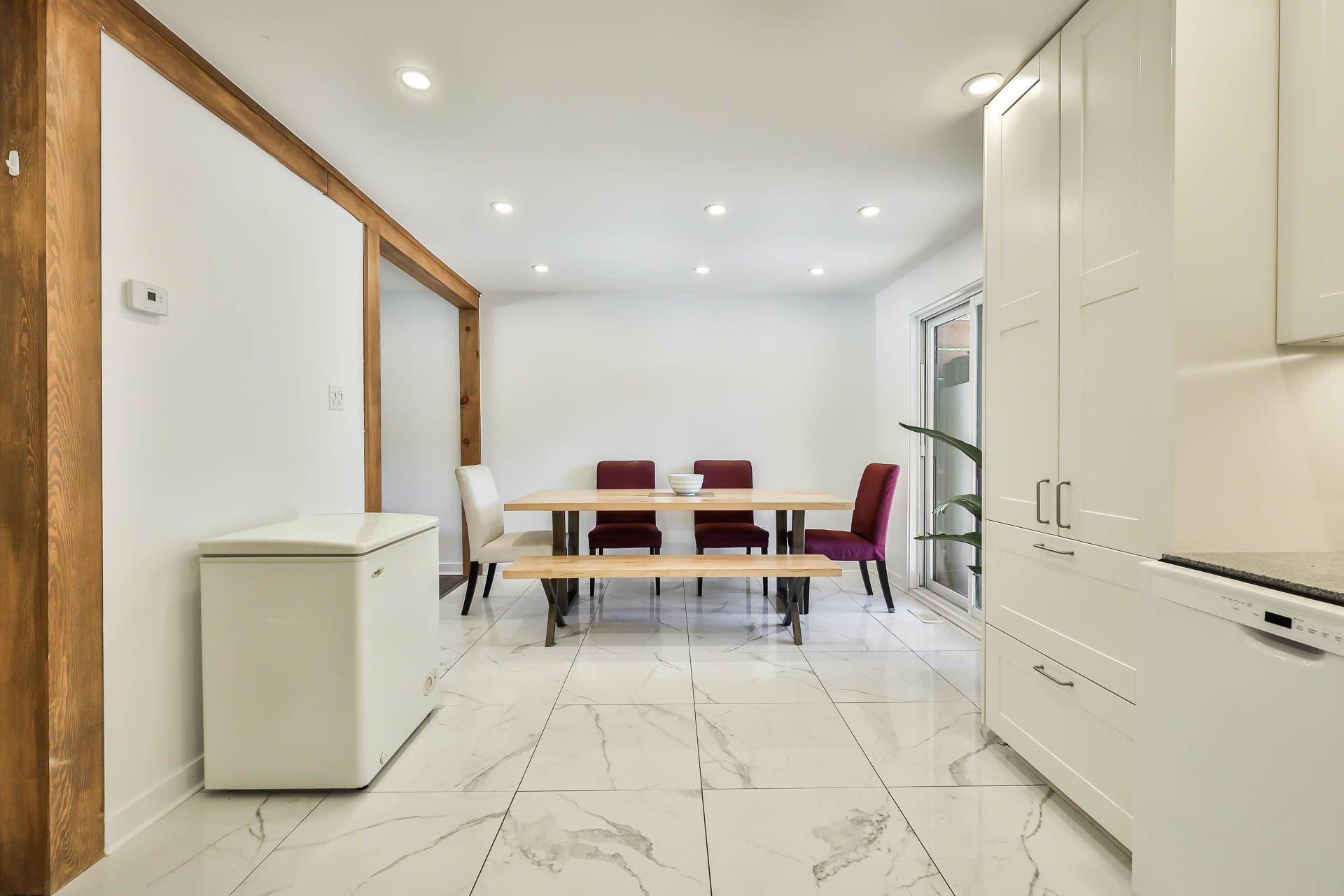 









657


Rue Sigouin

,
Gatineau (Gatineau),




QC
J8P5H7

