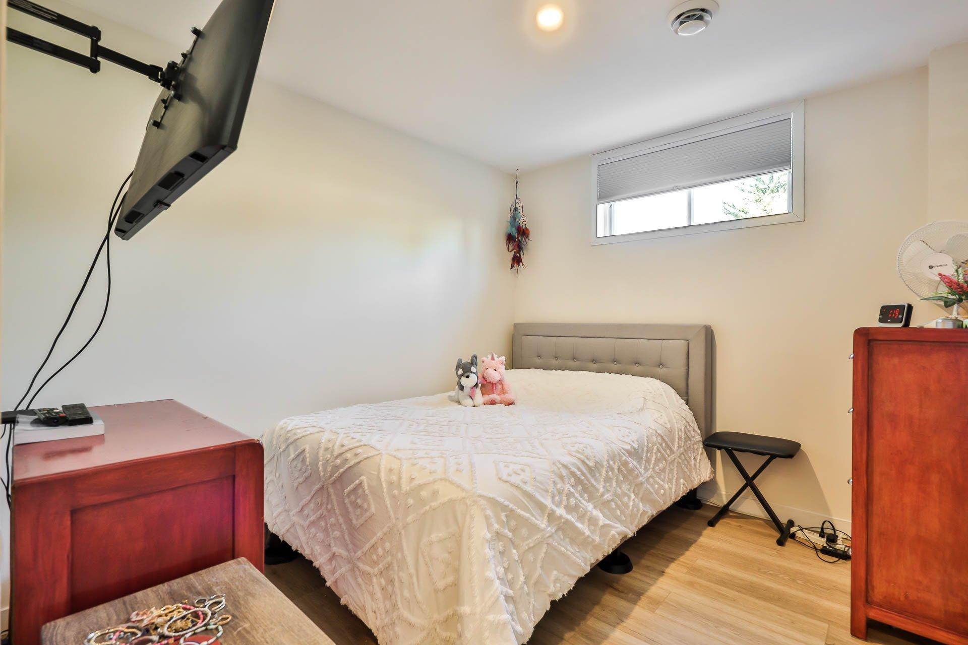 









657


Rue Sigouin

,
Gatineau (Gatineau),




QC
J8P5H7

