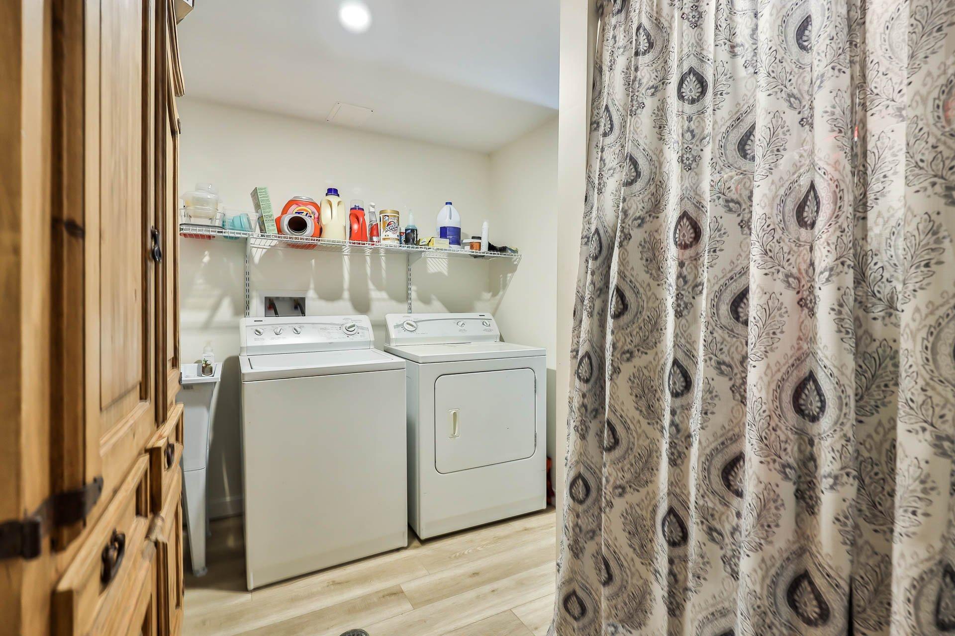 









657


Rue Sigouin

,
Gatineau (Gatineau),




QC
J8P5H7

