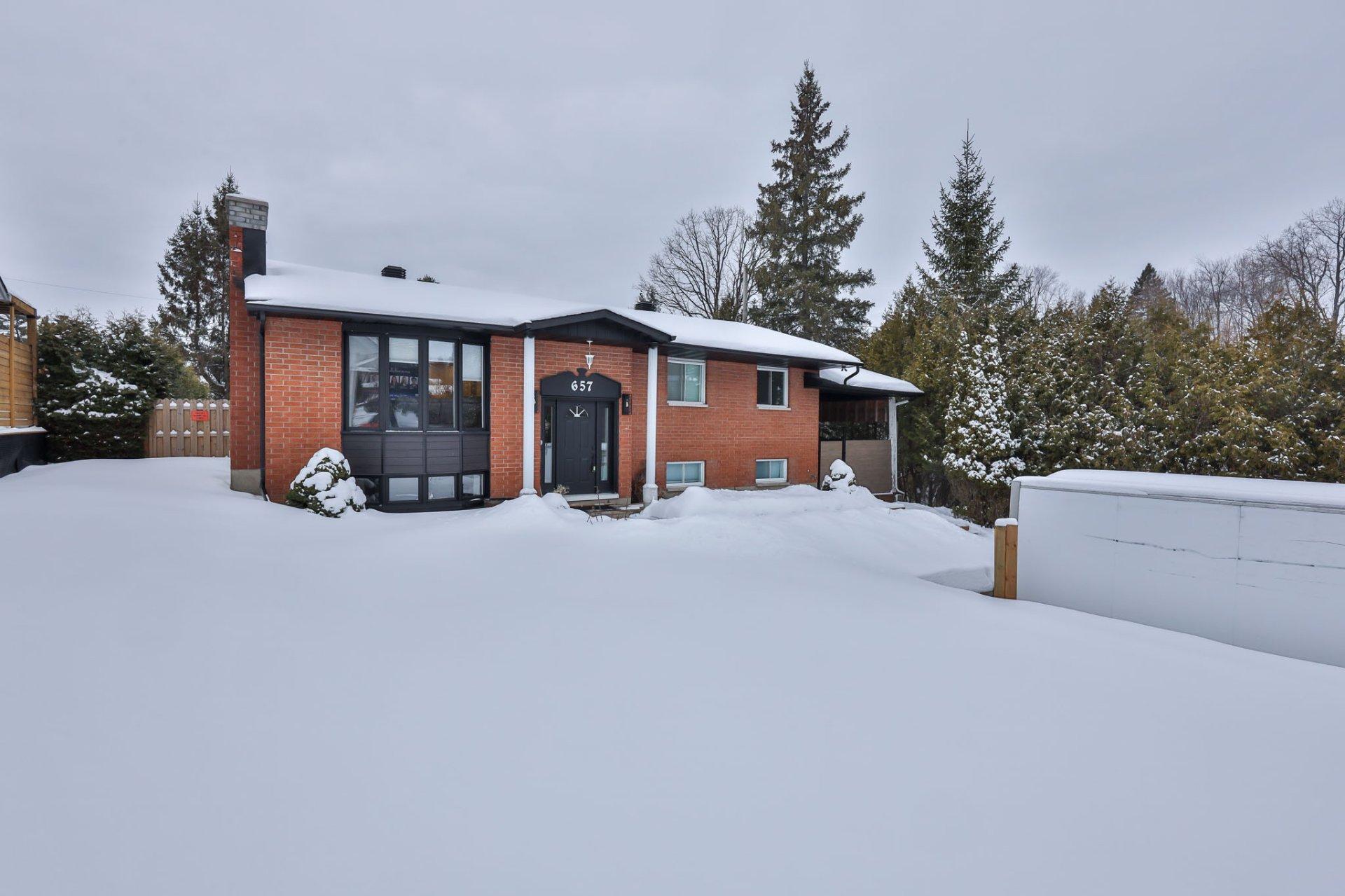 









657


Rue Sigouin

,
Gatineau (Gatineau),




QC
J8P5H7

