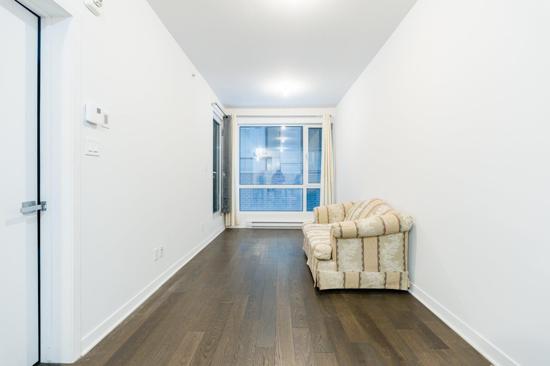 









1160


Rue MacKay

, 209,
Montréal (Ville-Marie),




QC
H3G0G8

