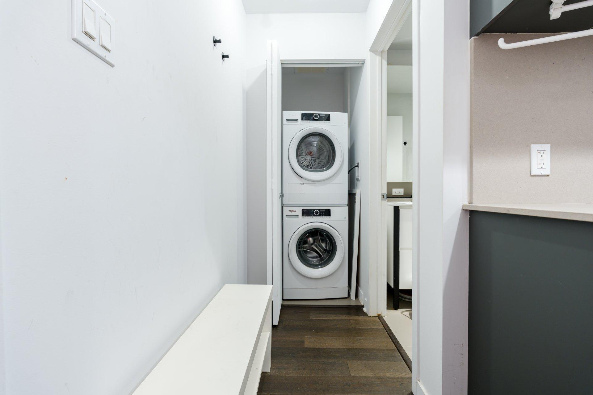 









1160


Rue MacKay

, 209,
Montréal (Ville-Marie),




QC
H3G0G8

