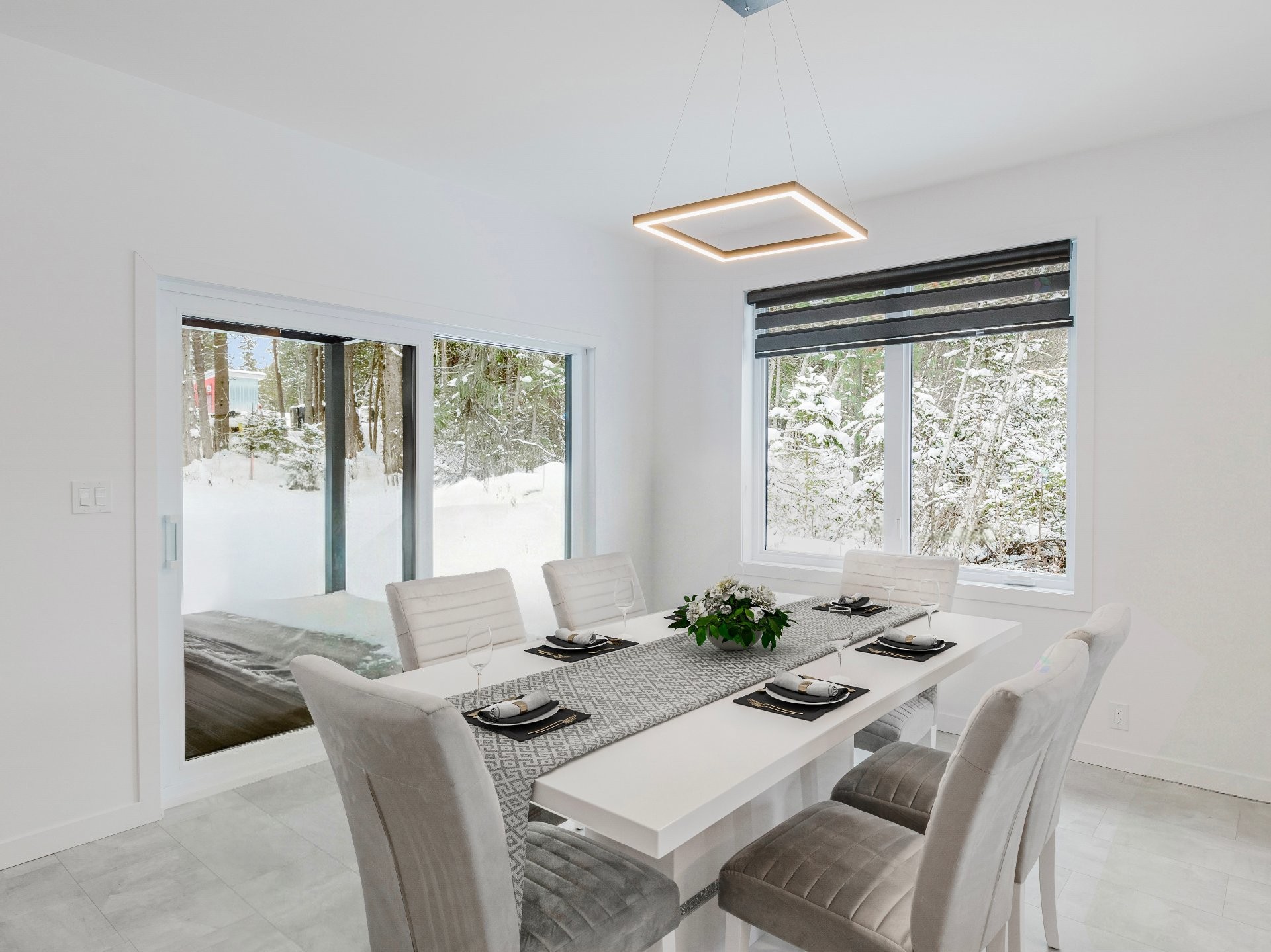 









553


Av. des Érables

,
Coaticook,




QC
J1A0C4

