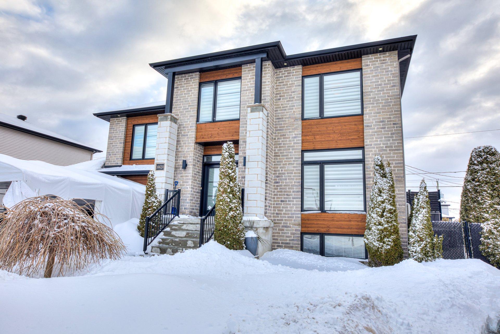 









16620


Rue Iberville

,
Mirabel,




QC
J7J0A2

