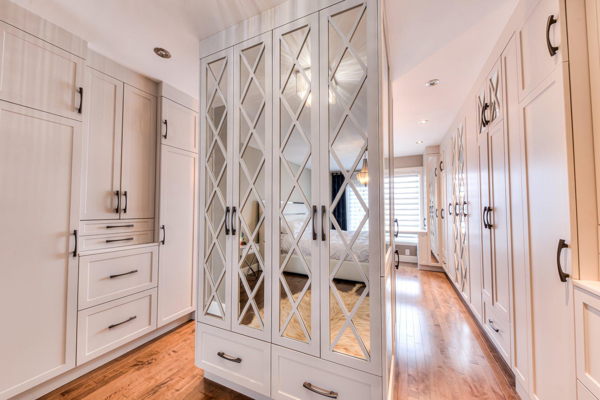 









16620


Rue Iberville

,
Mirabel,




QC
J7J0A2

