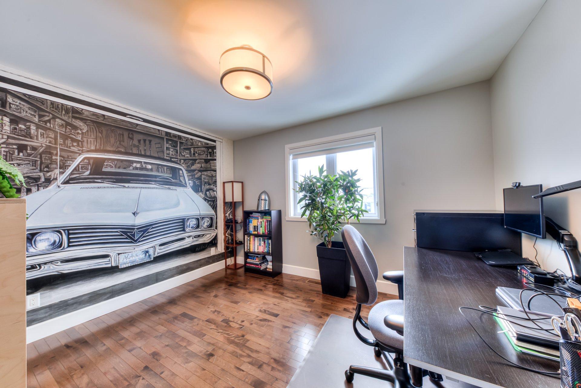 









16620


Rue Iberville

,
Mirabel,




QC
J7J0A2

