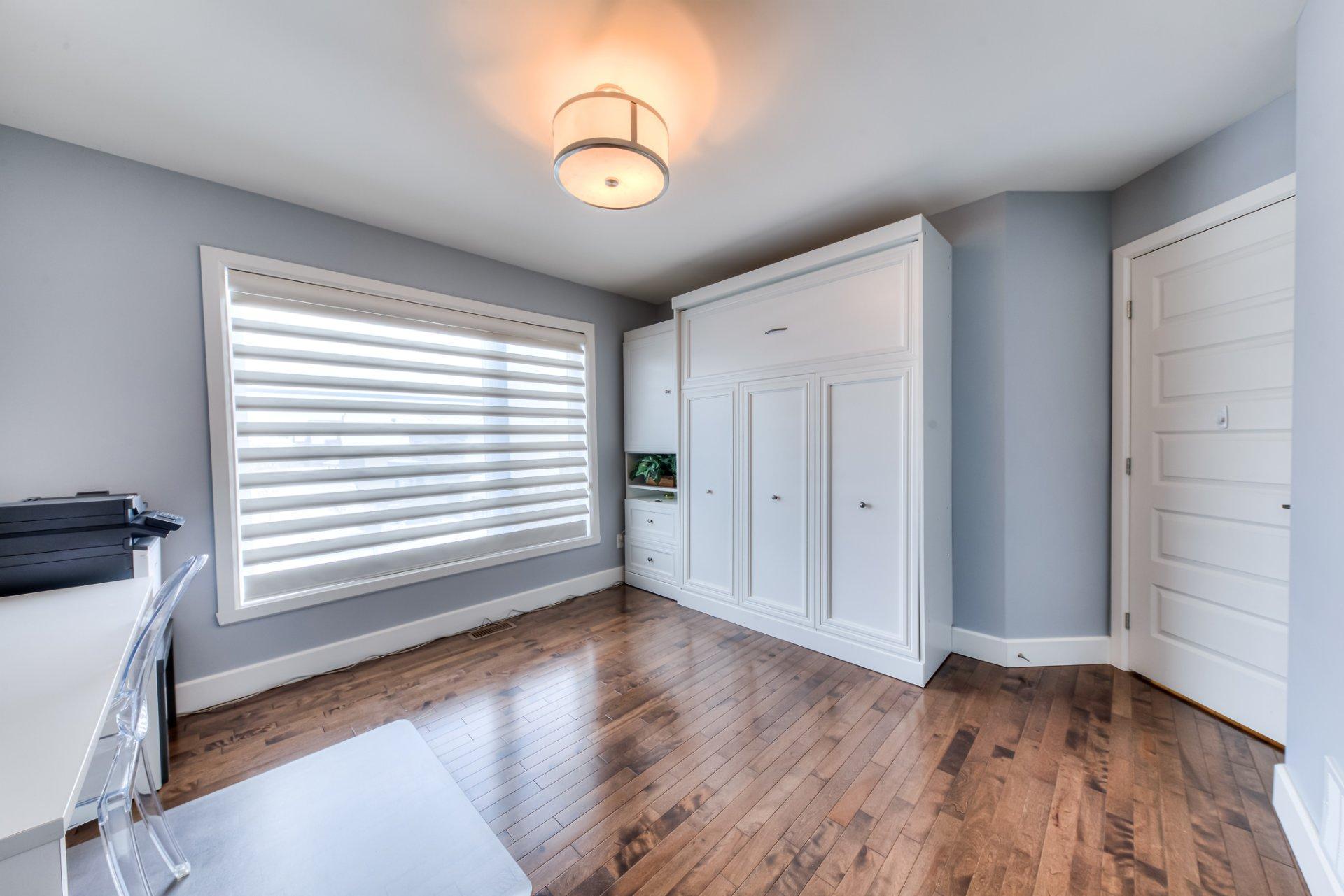 









16620


Rue Iberville

,
Mirabel,




QC
J7J0A2

