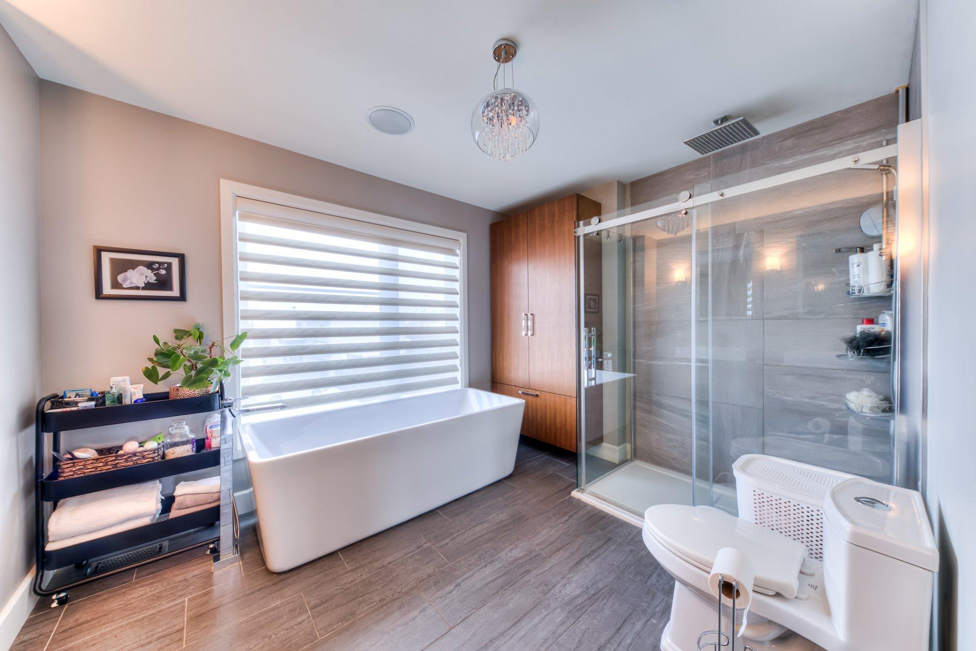 









16620


Rue Iberville

,
Mirabel,




QC
J7J0A2

