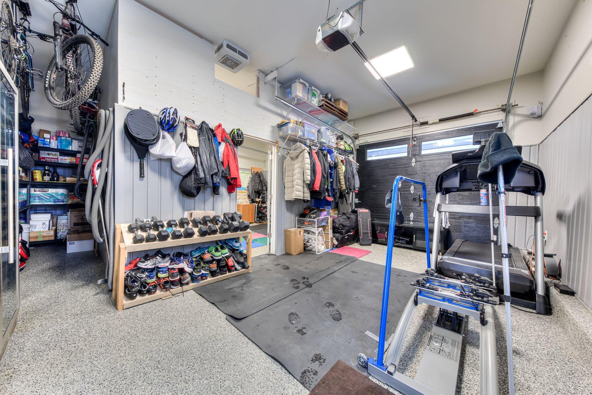 









16620


Rue Iberville

,
Mirabel,




QC
J7J0A2

