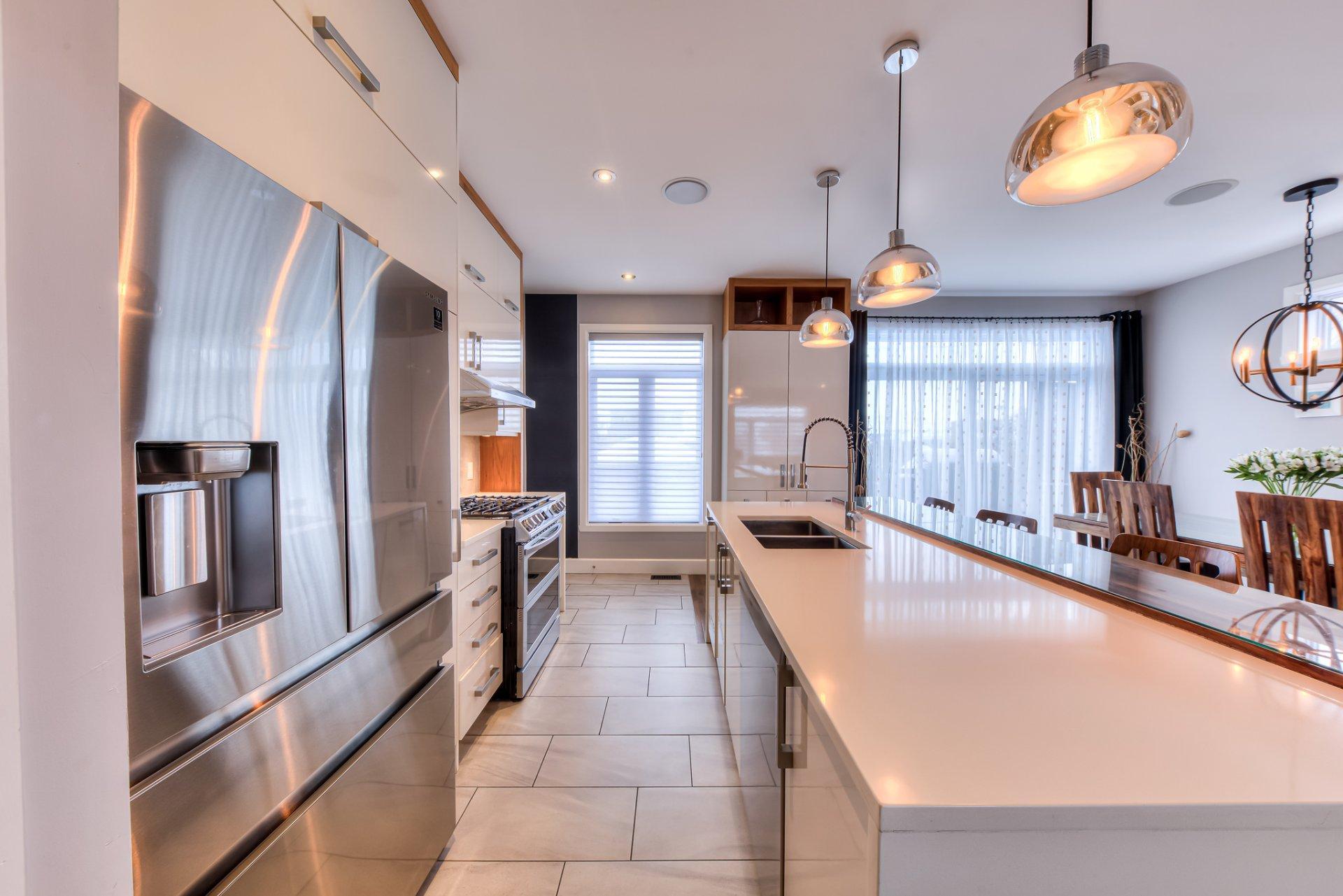 









16620


Rue Iberville

,
Mirabel,




QC
J7J0A2

