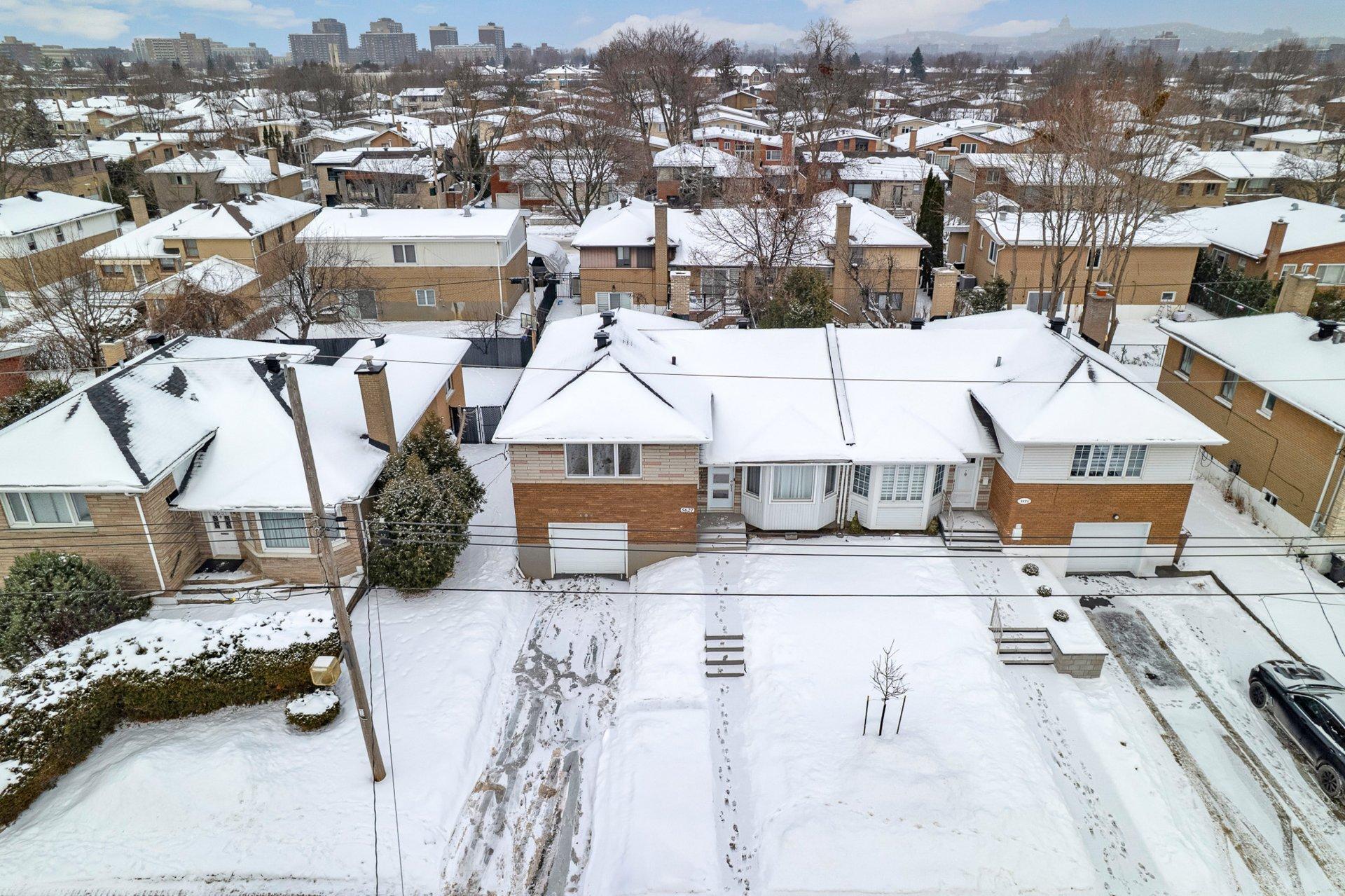 









5627


Av. Melling

,
Côte-Saint-Luc,




QC
H4W2C1

