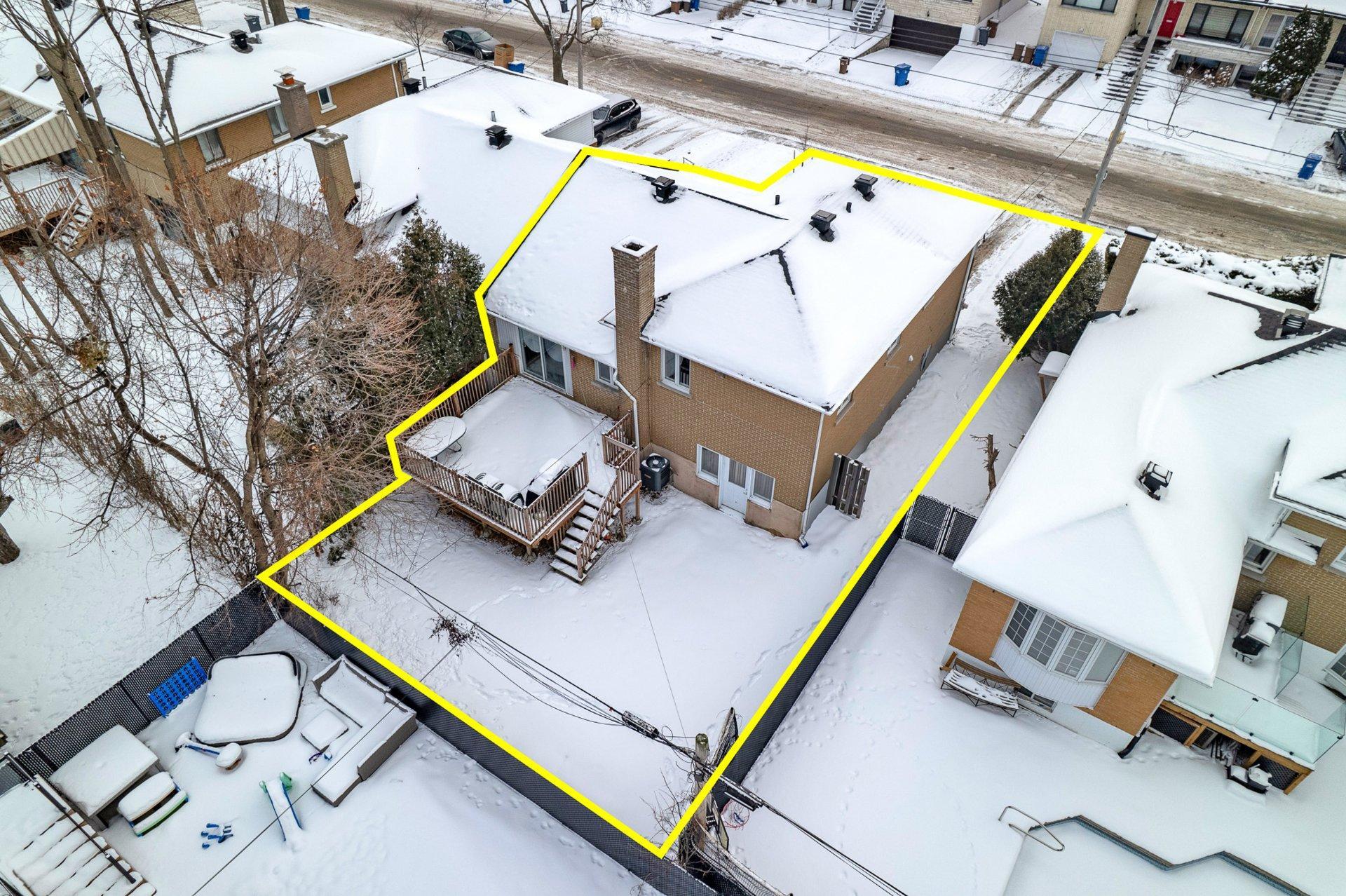 









5627


Av. Melling

,
Côte-Saint-Luc,




QC
H4W2C1

