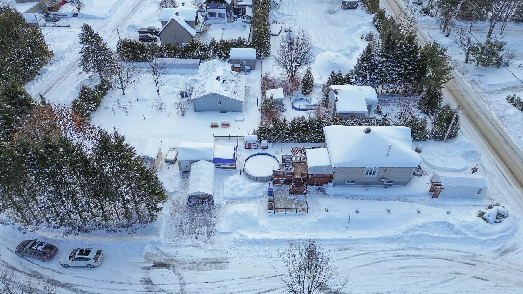 









3361


Ch. du Tour-du-Lac

,
Hérouxville,




QC
G0X1J0

