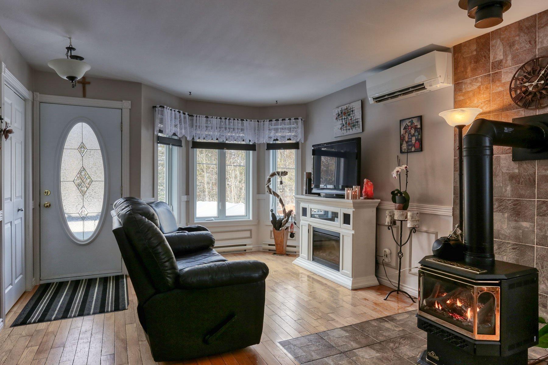 









3361


Ch. du Tour-du-Lac

,
Hérouxville,




QC
G0X1J0

