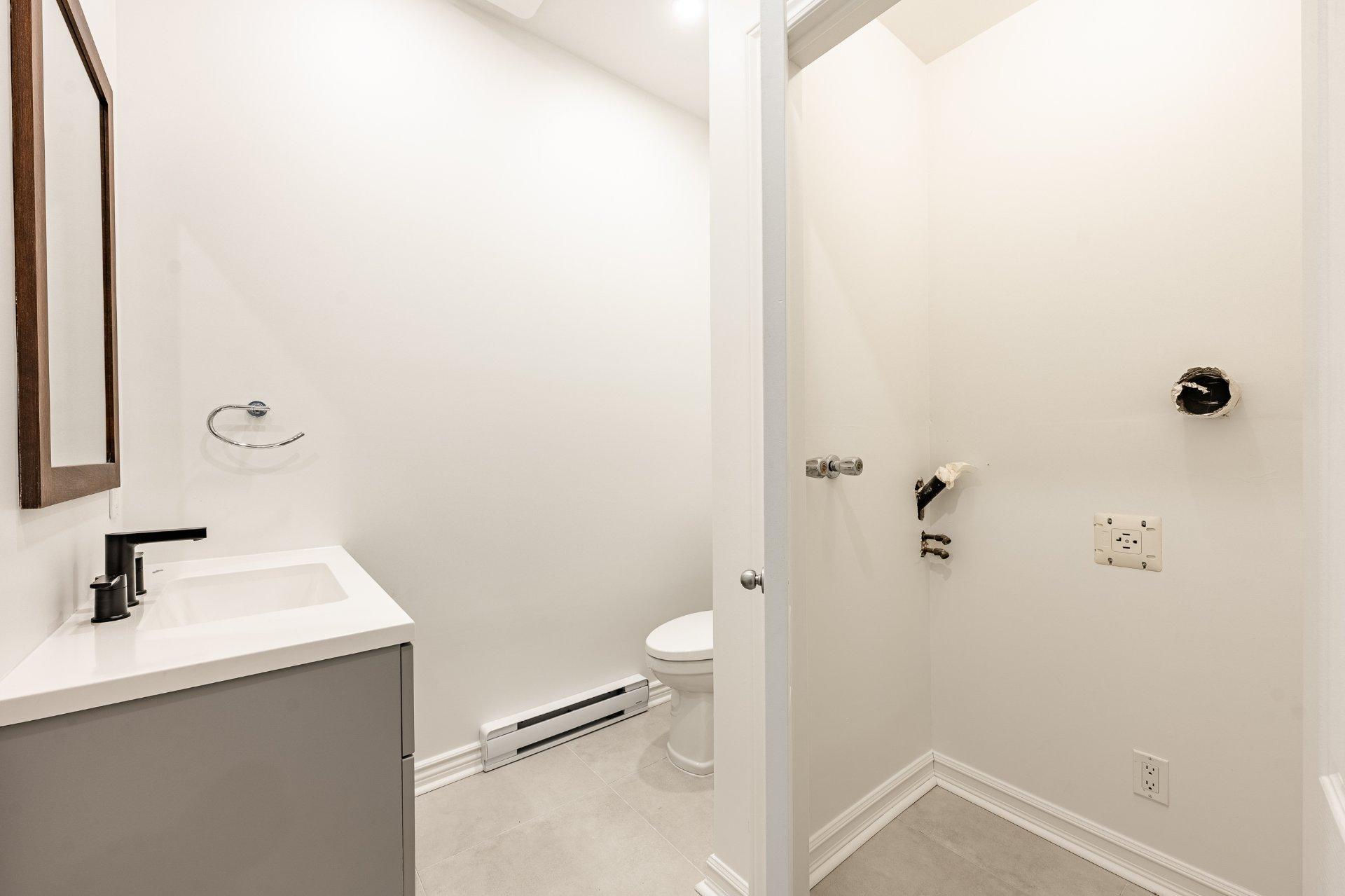 









130


Boul. de Bromont

, 101,
Bromont,




QC
J2L2K8

