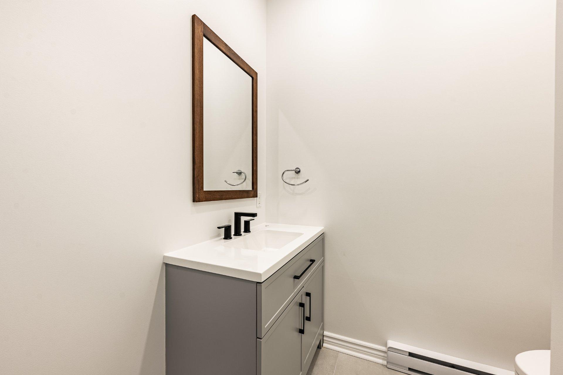 









130


Boul. de Bromont

, 101,
Bromont,




QC
J2L2K8

