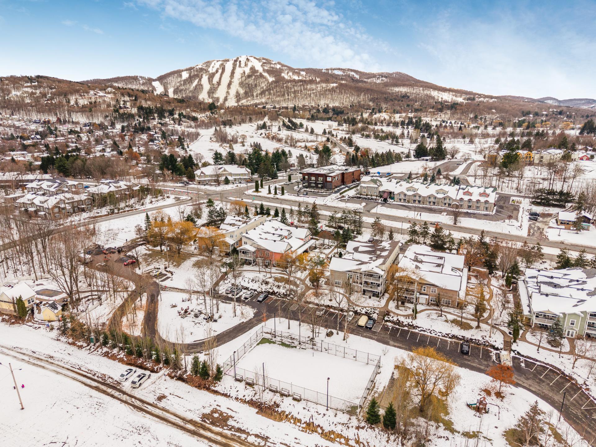 









130


Boul. de Bromont

, 101,
Bromont,




QC
J2L2K8

