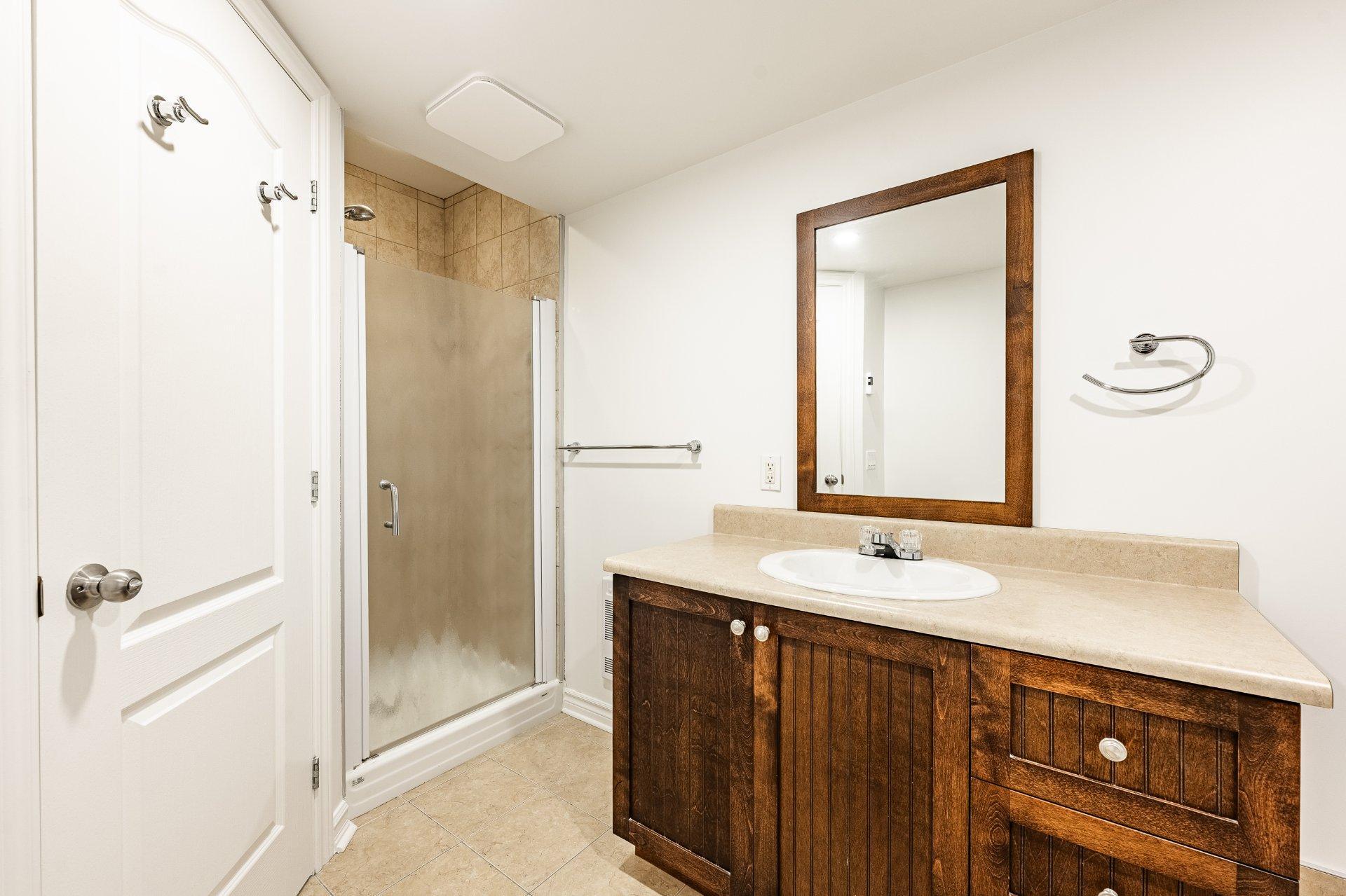 









130


Boul. de Bromont

, 101,
Bromont,




QC
J2L2K8

