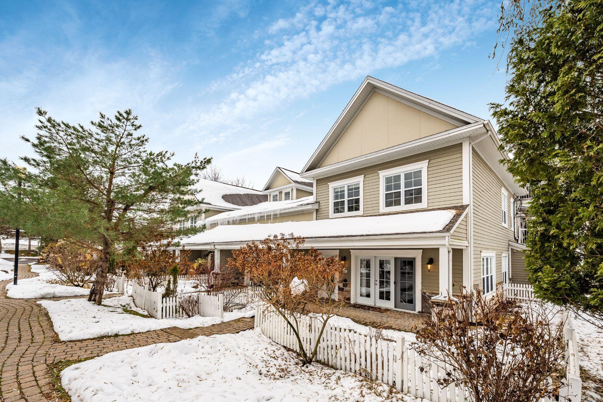 









130


Boul. de Bromont

, 101,
Bromont,




QC
J2L2K8

