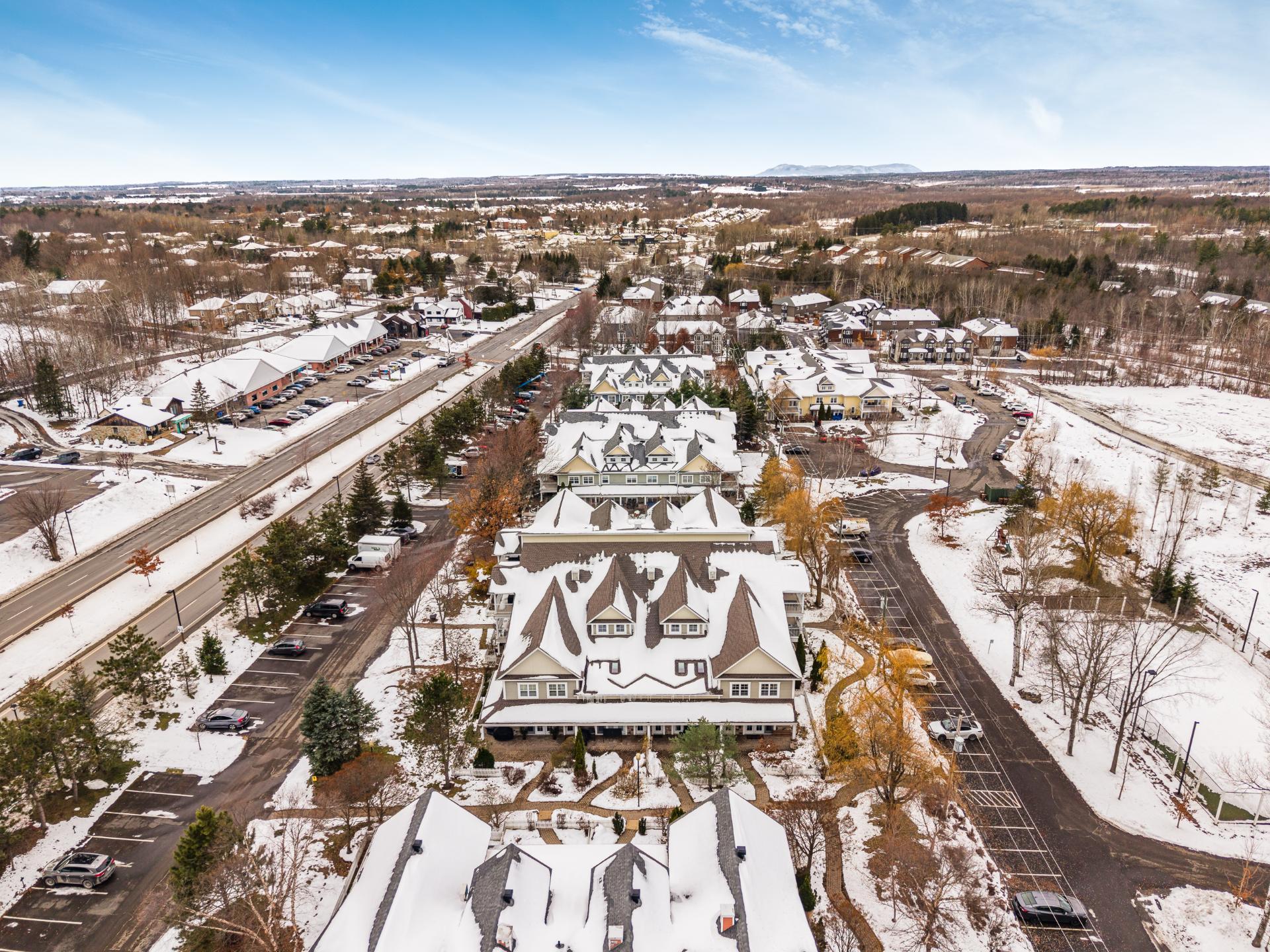 









130


Boul. de Bromont

, 101,
Bromont,




QC
J2L2K8

