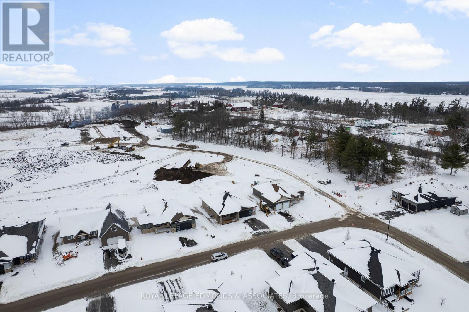 












26 BAMAGILLIA STREET

,
Whitewater Region,




Ontario
K0J1K0

