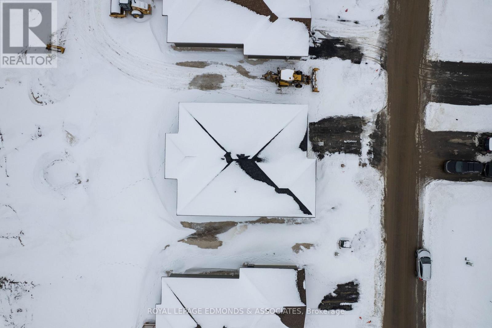 












26 BAMAGILLIA STREET

,
Whitewater Region,




Ontario
K0J1K0

