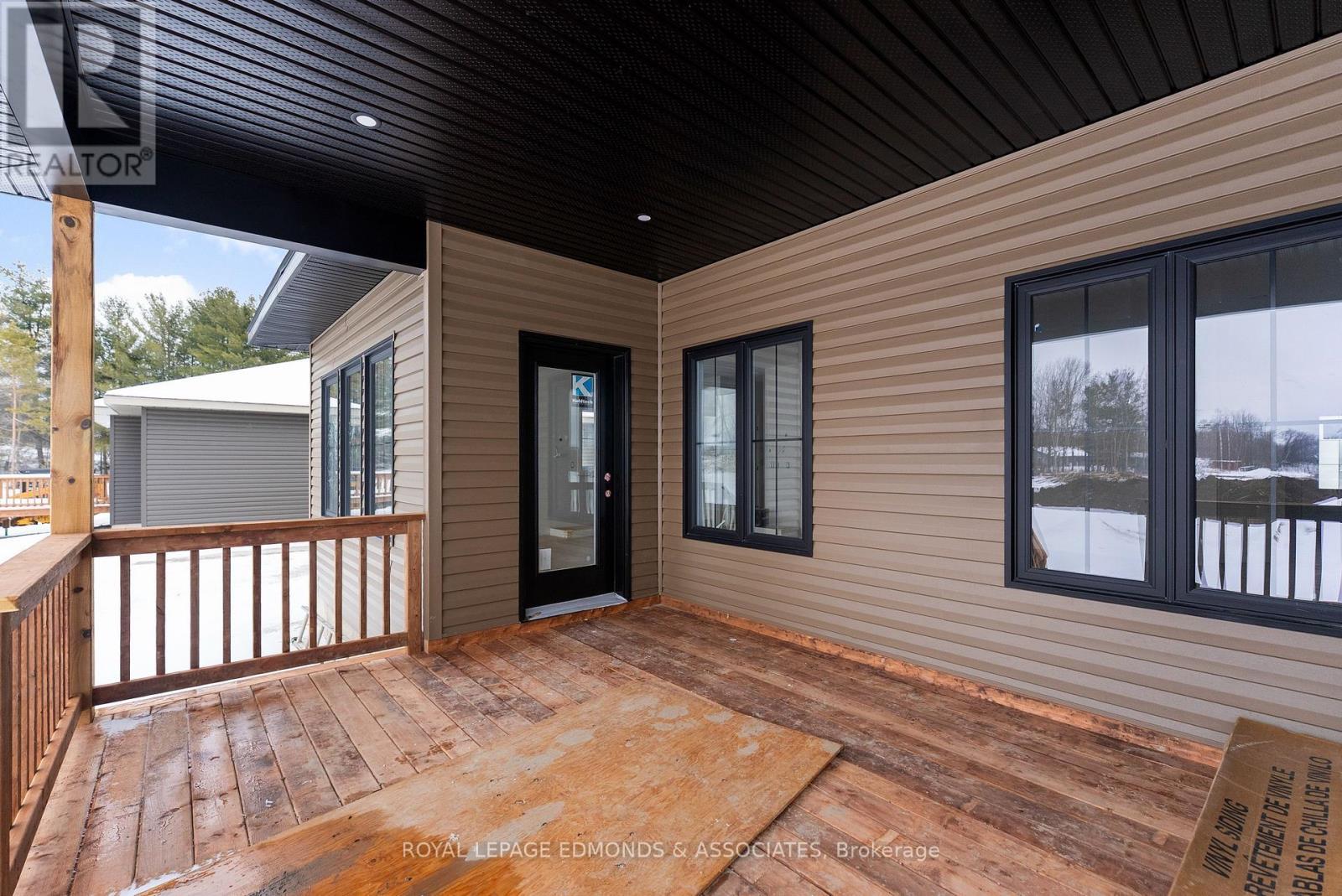 












26 BAMAGILLIA STREET

,
Whitewater Region,




Ontario
K0J1K0

