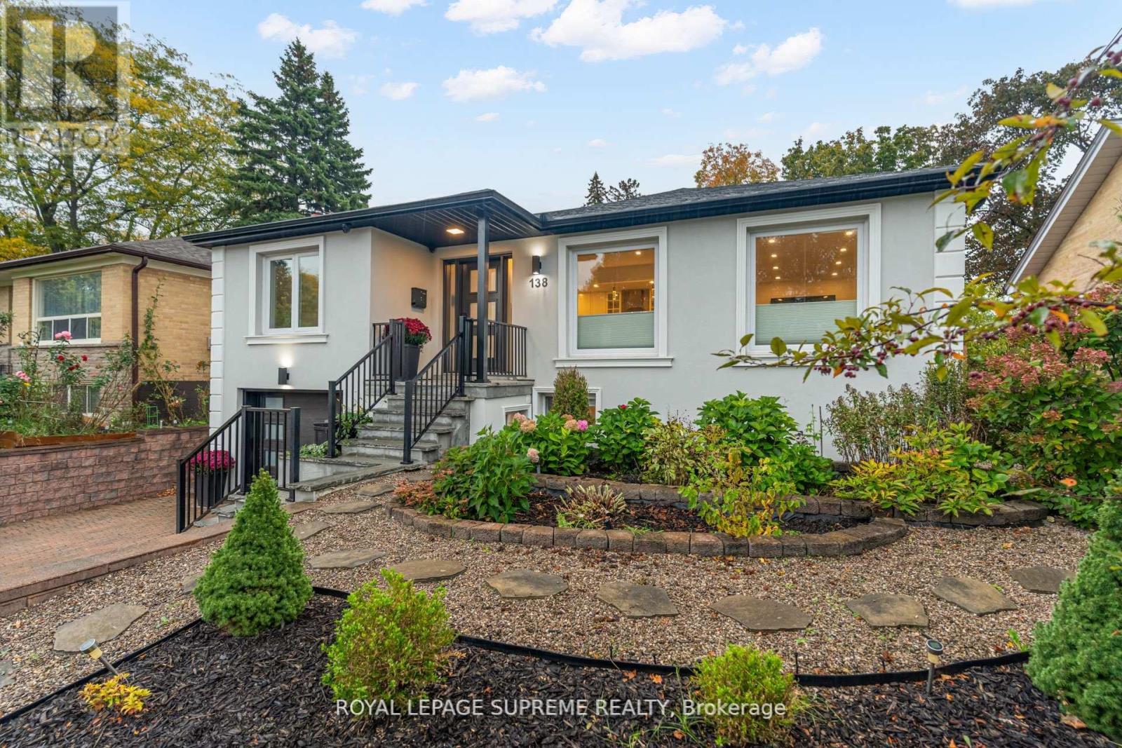 












138 DRISCOLL ROAD

,
Richmond Hill,




Ontario
L4C4H7

