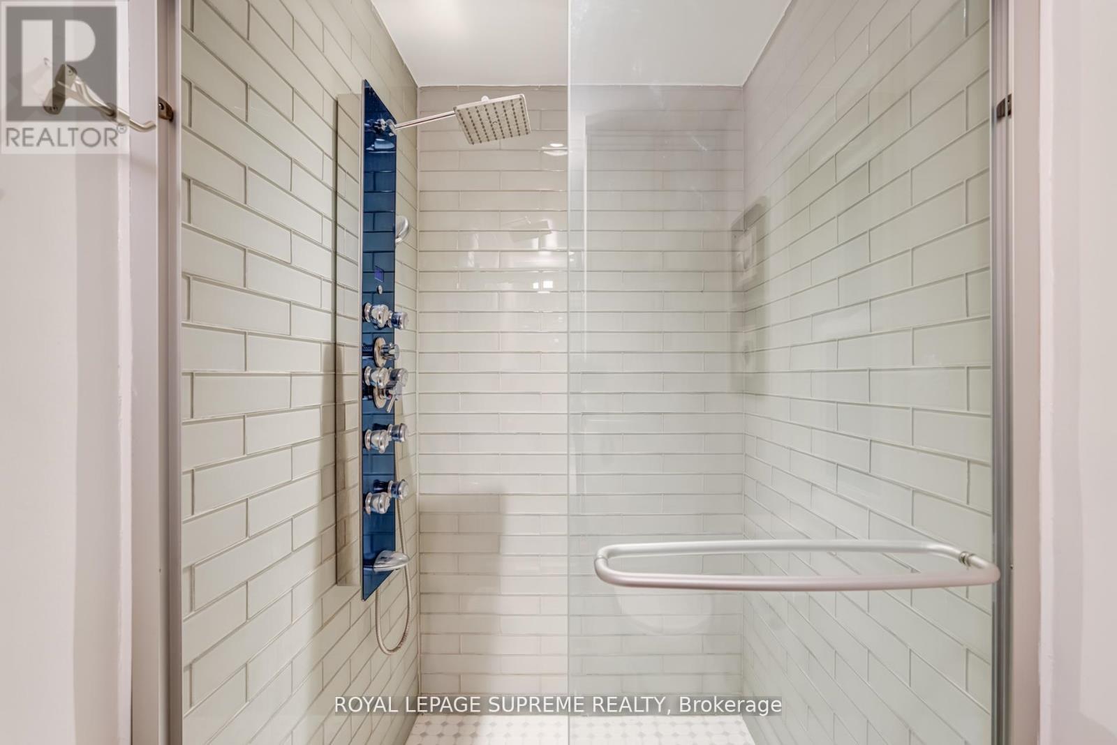 












138 DRISCOLL ROAD

,
Richmond Hill,




Ontario
L4C4H7

