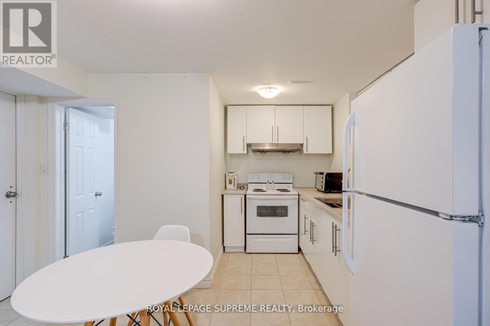 












138 DRISCOLL ROAD

,
Richmond Hill,




Ontario
L4C4H7

