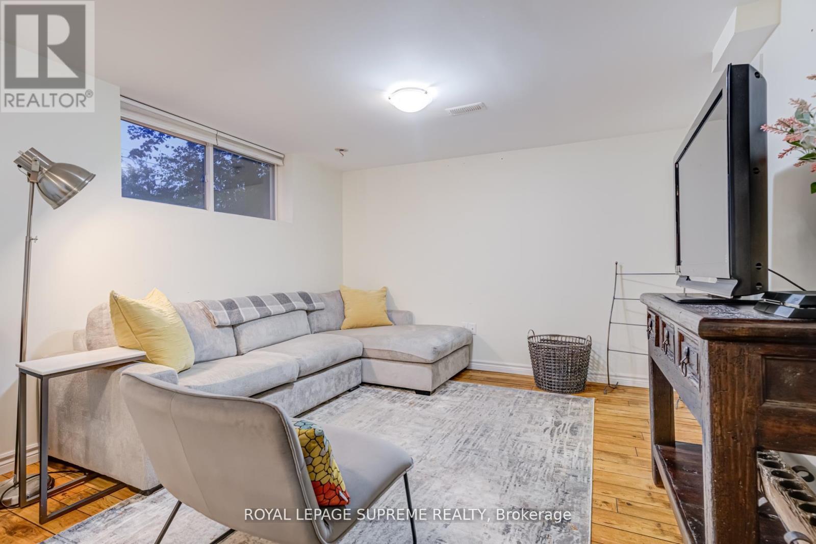 












138 DRISCOLL ROAD

,
Richmond Hill,




Ontario
L4C4H7

