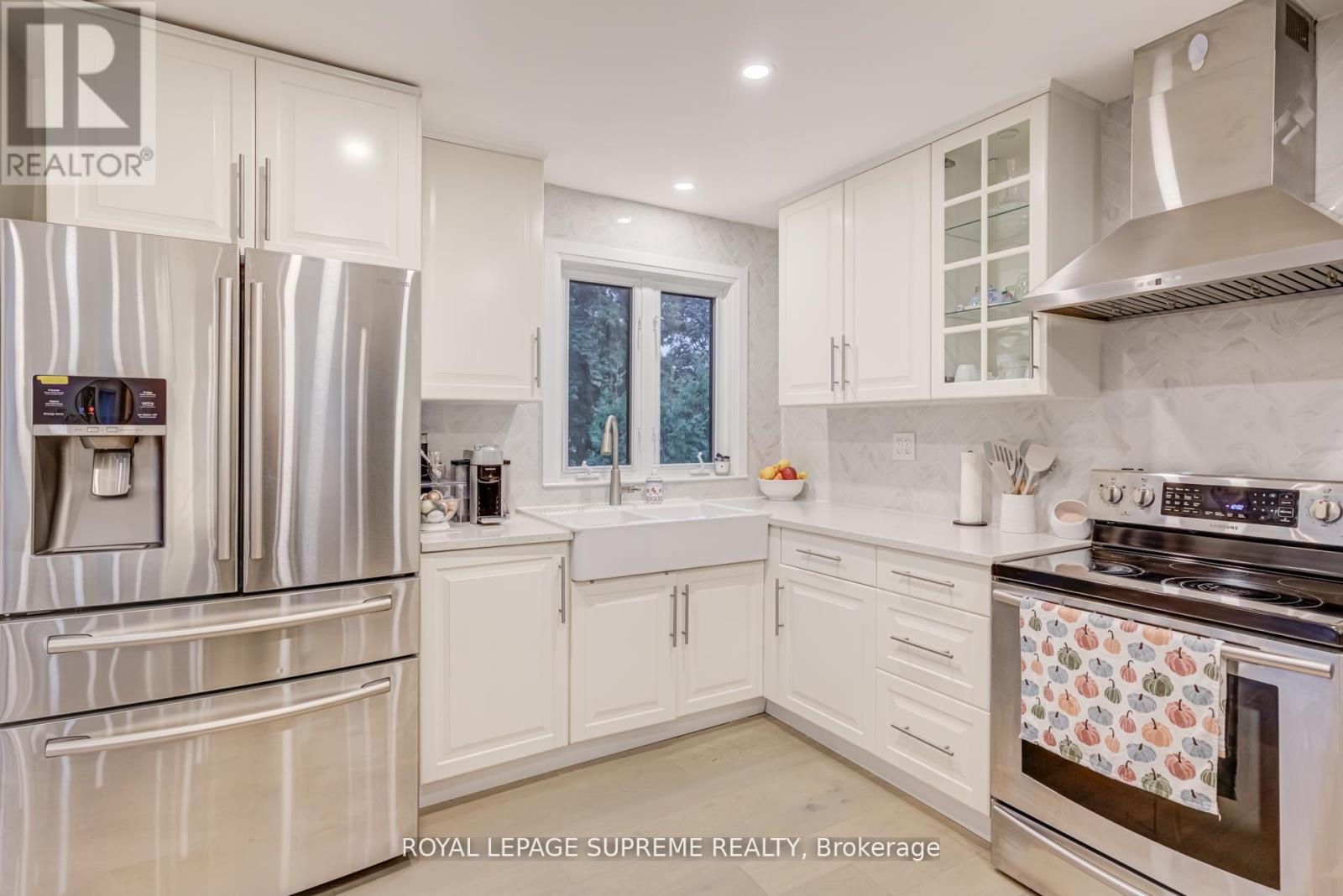 












138 DRISCOLL ROAD

,
Richmond Hill,




Ontario
L4C4H7

