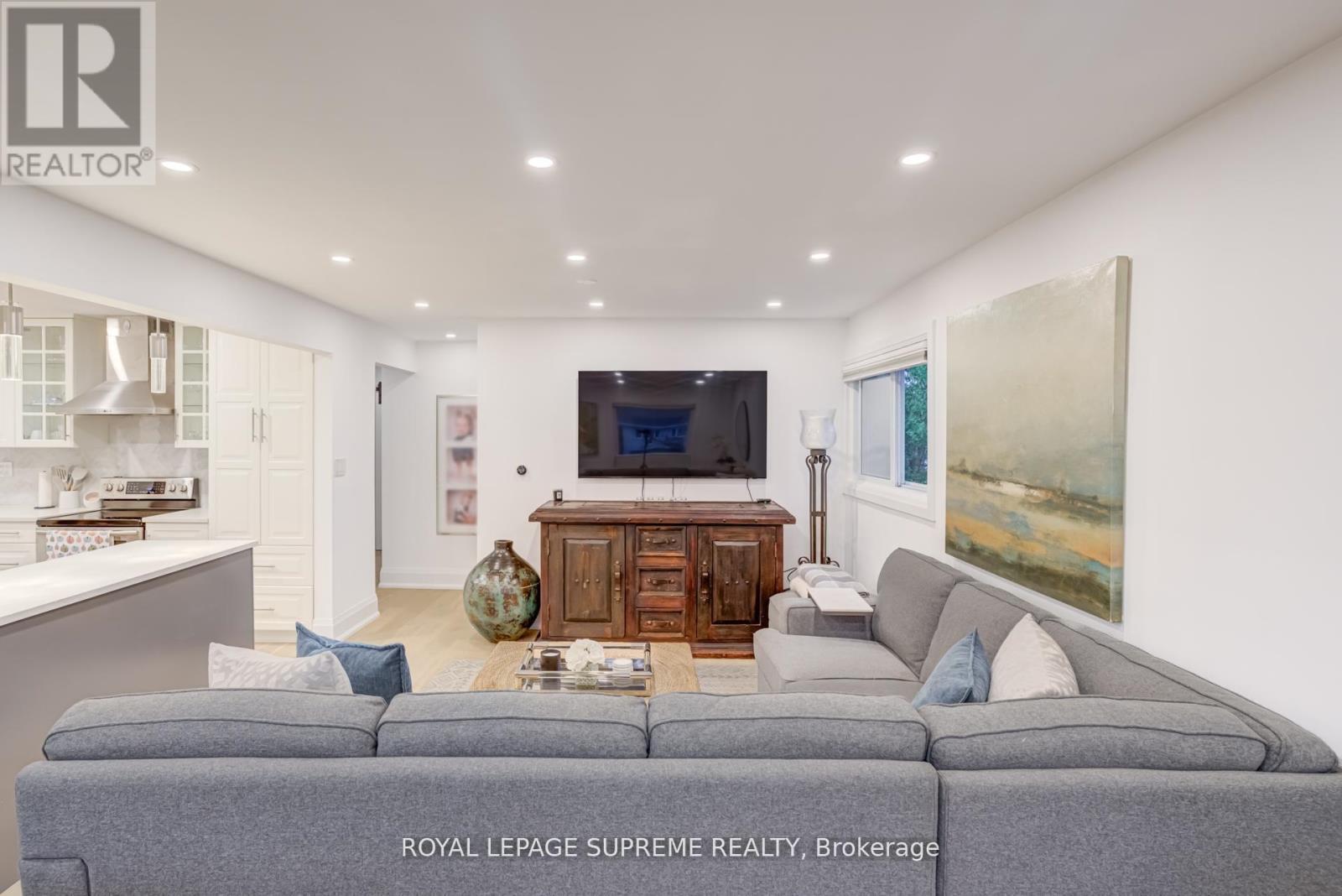 












138 DRISCOLL ROAD

,
Richmond Hill,




Ontario
L4C4H7

