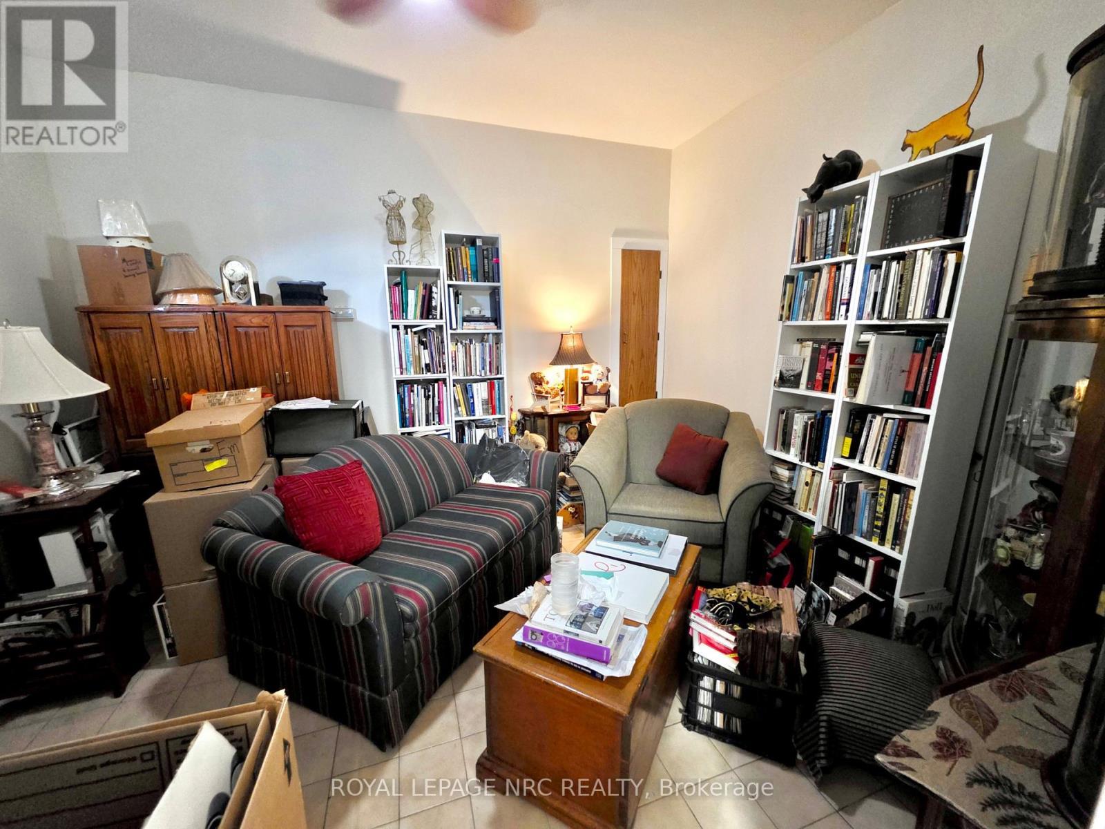 












220 EMERALD STREET N

,
Hamilton,




Ontario
L8L5K8

