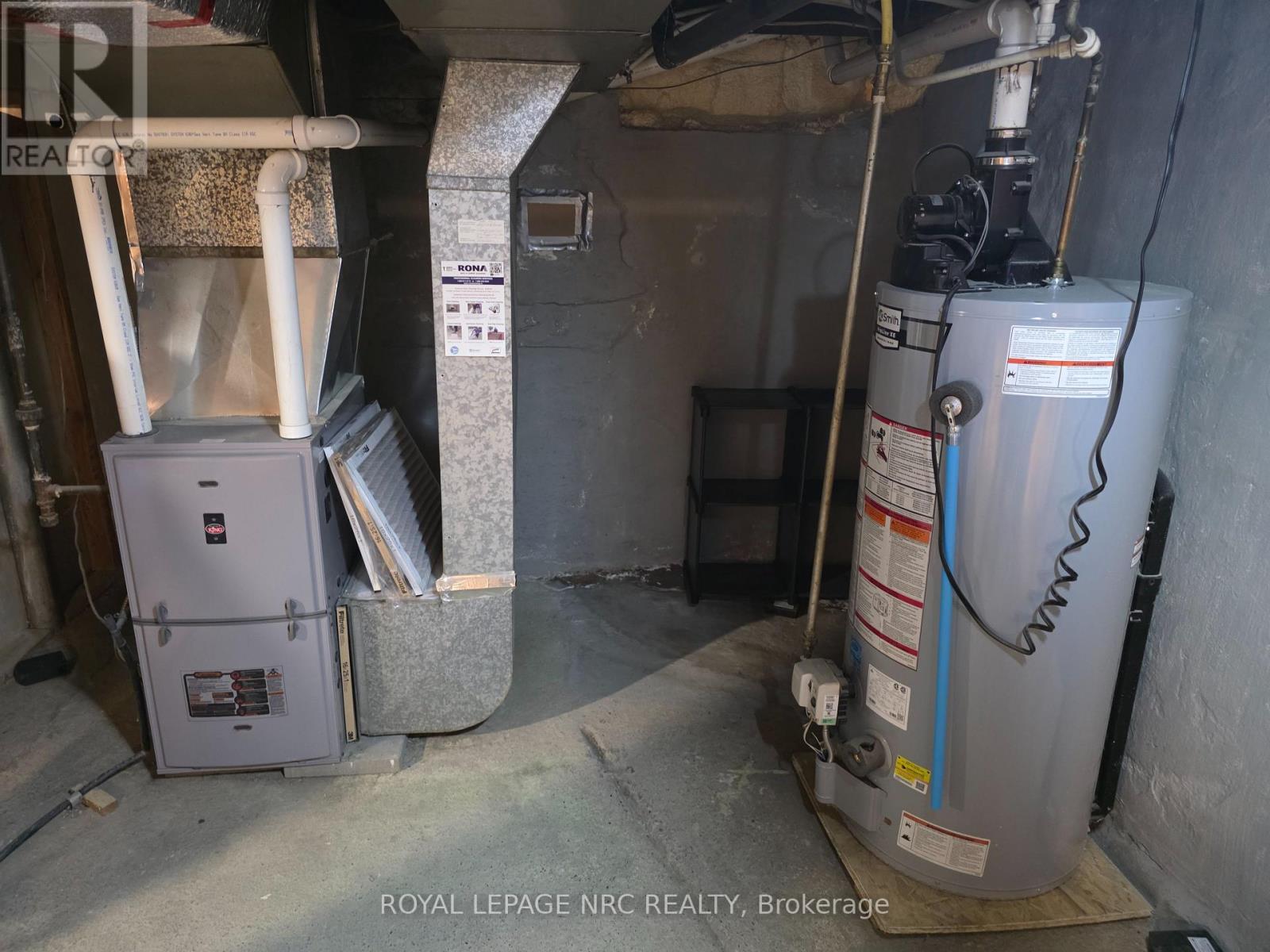 












220 EMERALD STREET N

,
Hamilton,




Ontario
L8L5K8

