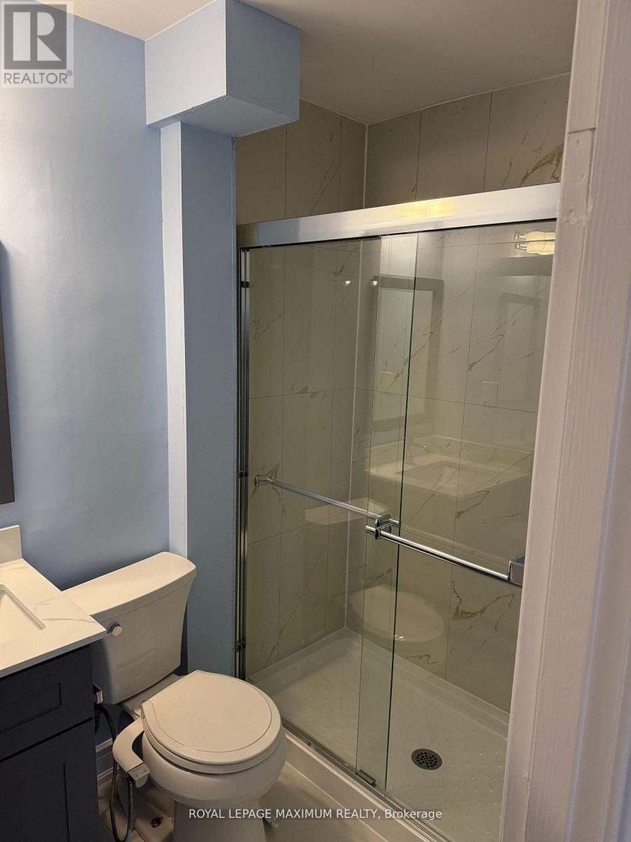 












UPPER - 5 LAWRENCE CRESCENT

,
Brampton,




Ontario
L6W2P2

