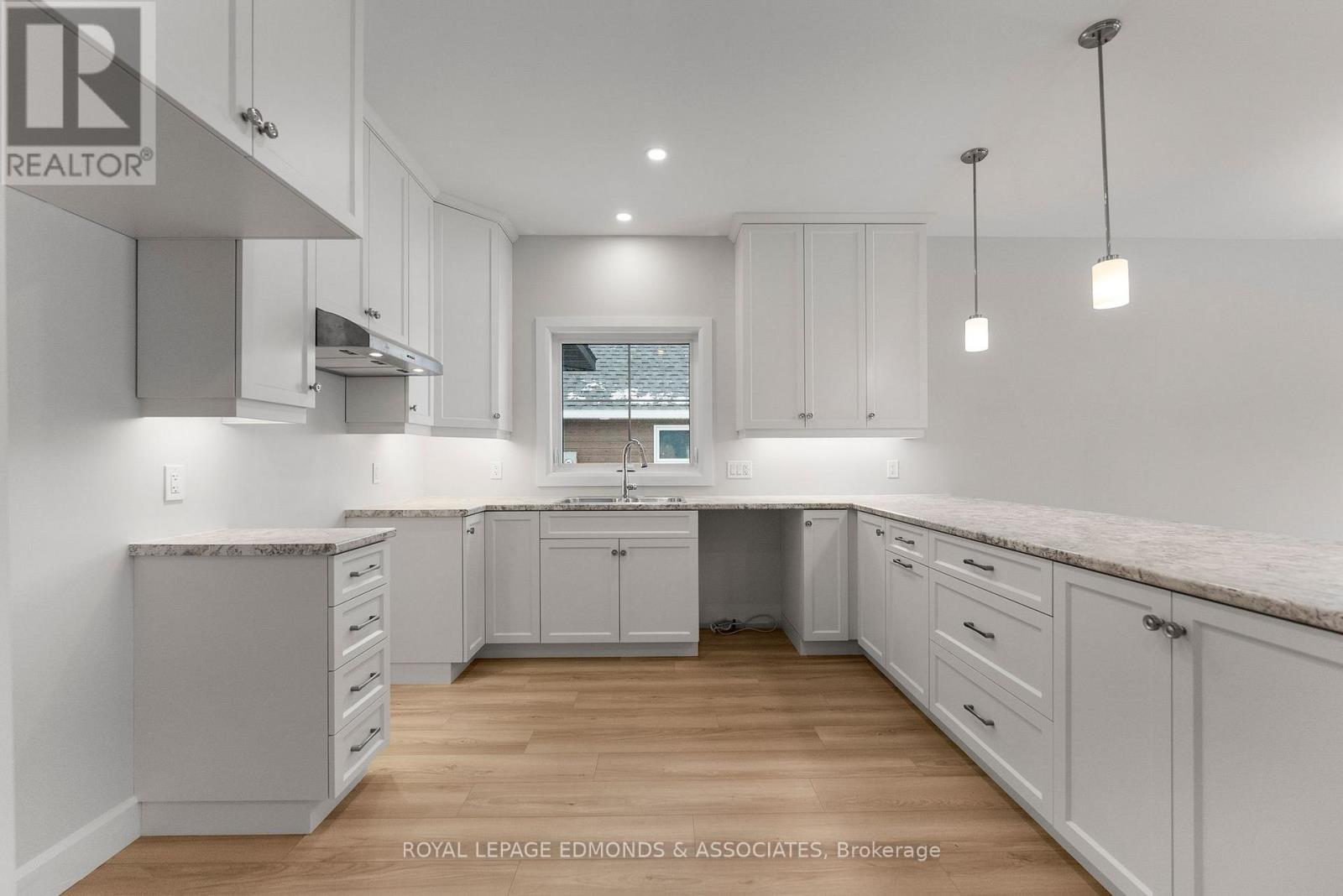 












22 BAMAGILLIA STREET

,
Whitewater Region,




Ontario
K0J1K0

