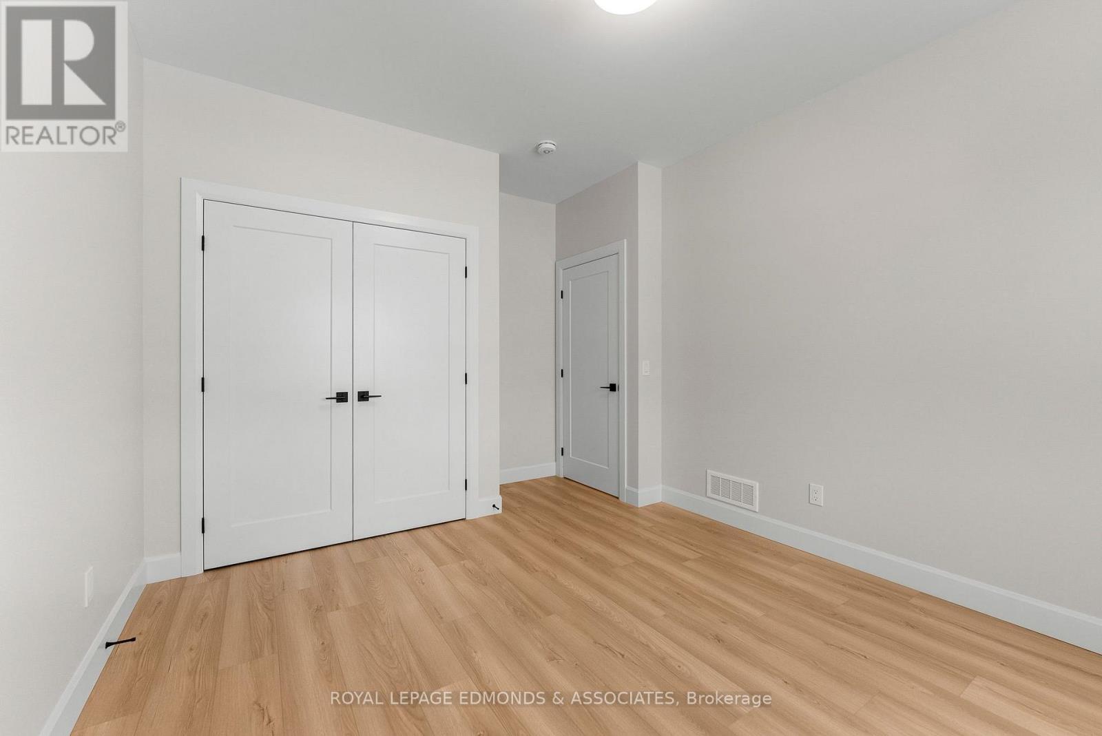 












22 BAMAGILLIA STREET

,
Whitewater Region,




Ontario
K0J1K0

