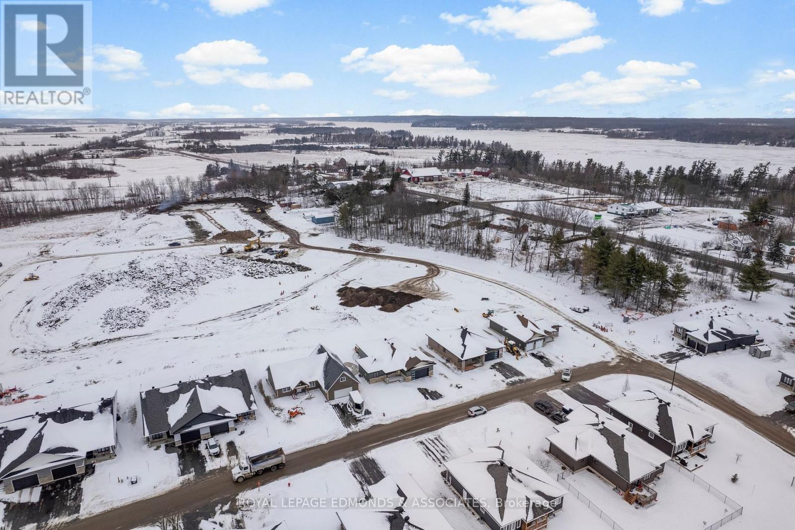 












22 BAMAGILLIA STREET

,
Whitewater Region,




Ontario
K0J1K0

