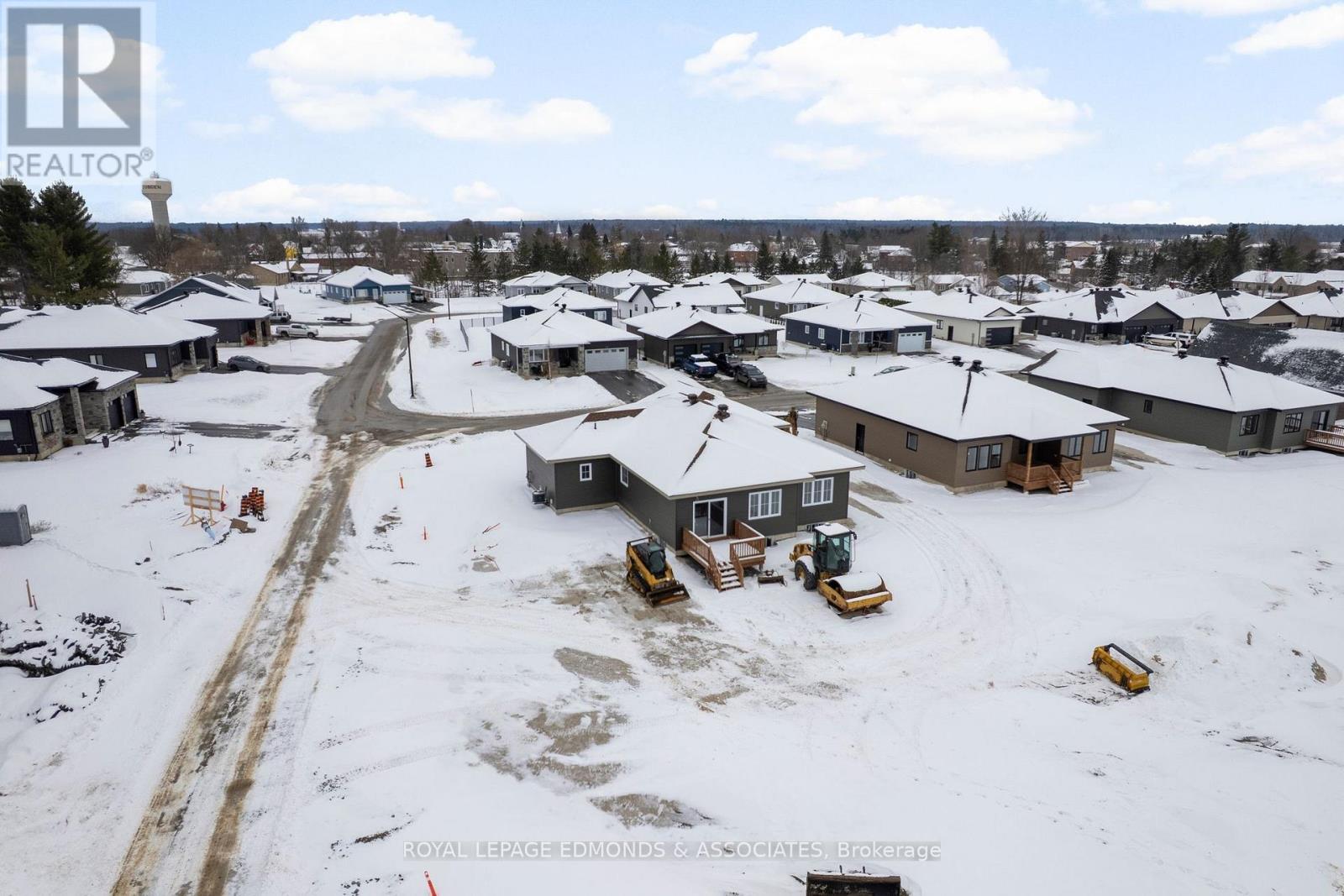 












30 BAMAGILLIA STREET

,
Whitewater Region,




Ontario
K0J1K0

