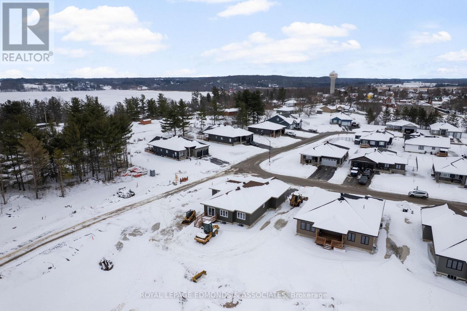 












30 BAMAGILLIA STREET

,
Whitewater Region,




Ontario
K0J1K0

