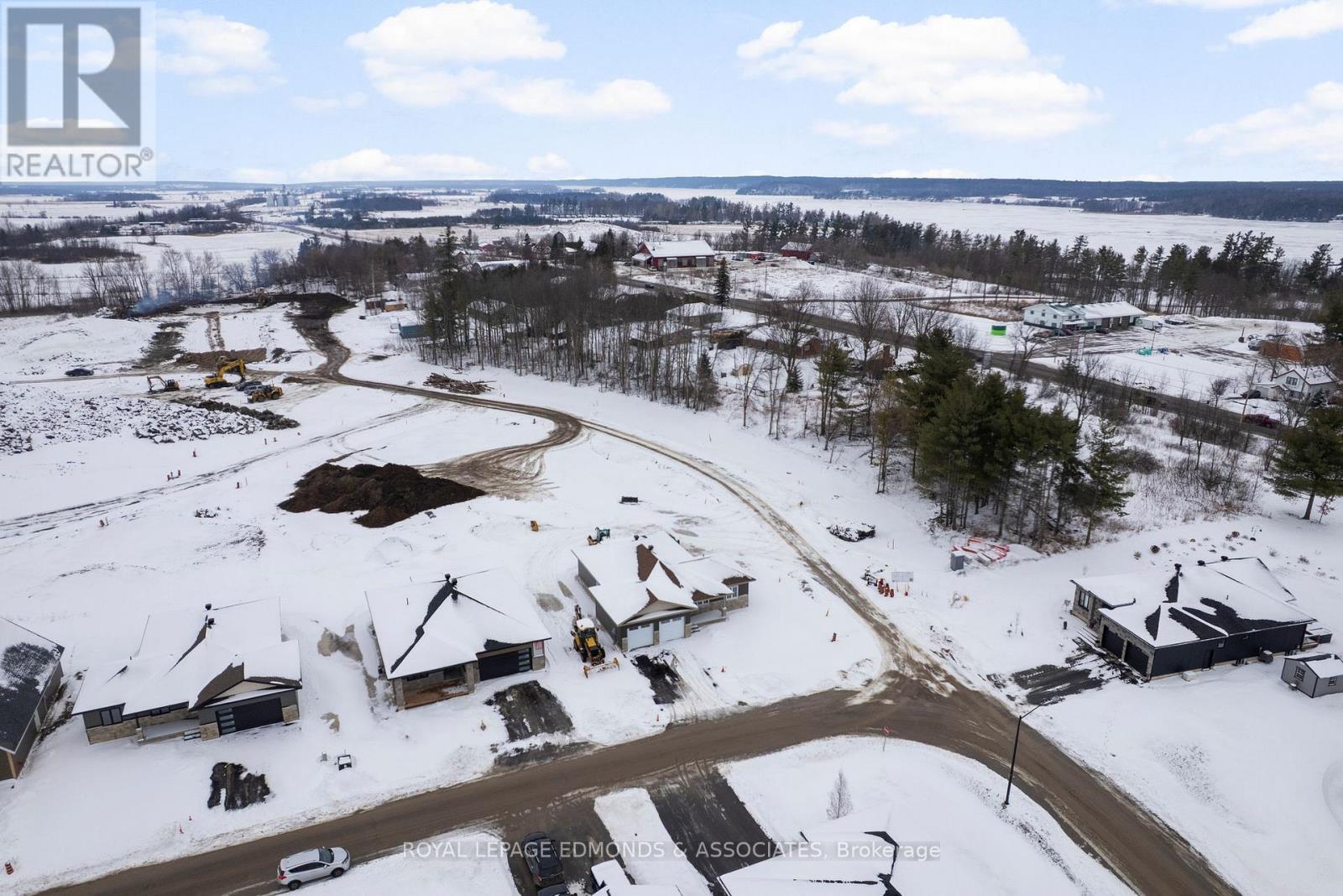 












30 BAMAGILLIA STREET

,
Whitewater Region,




Ontario
K0J1K0

