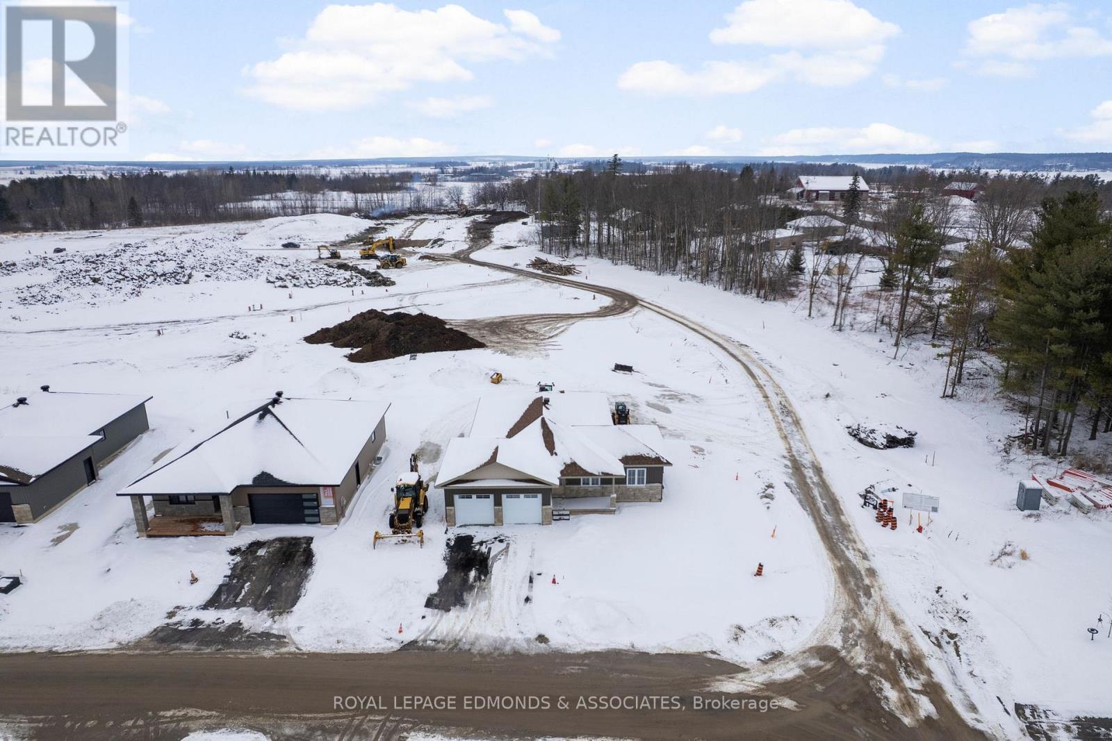 












30 BAMAGILLIA STREET

,
Whitewater Region,




Ontario
K0J1K0

