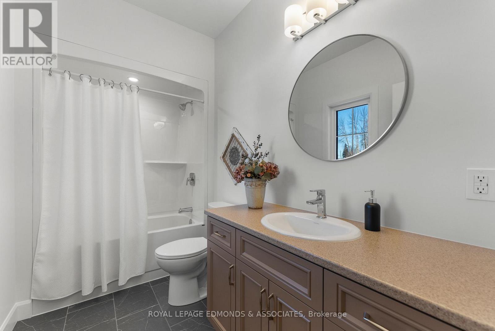 












30 BAMAGILLIA STREET

,
Whitewater Region,




Ontario
K0J1K0

