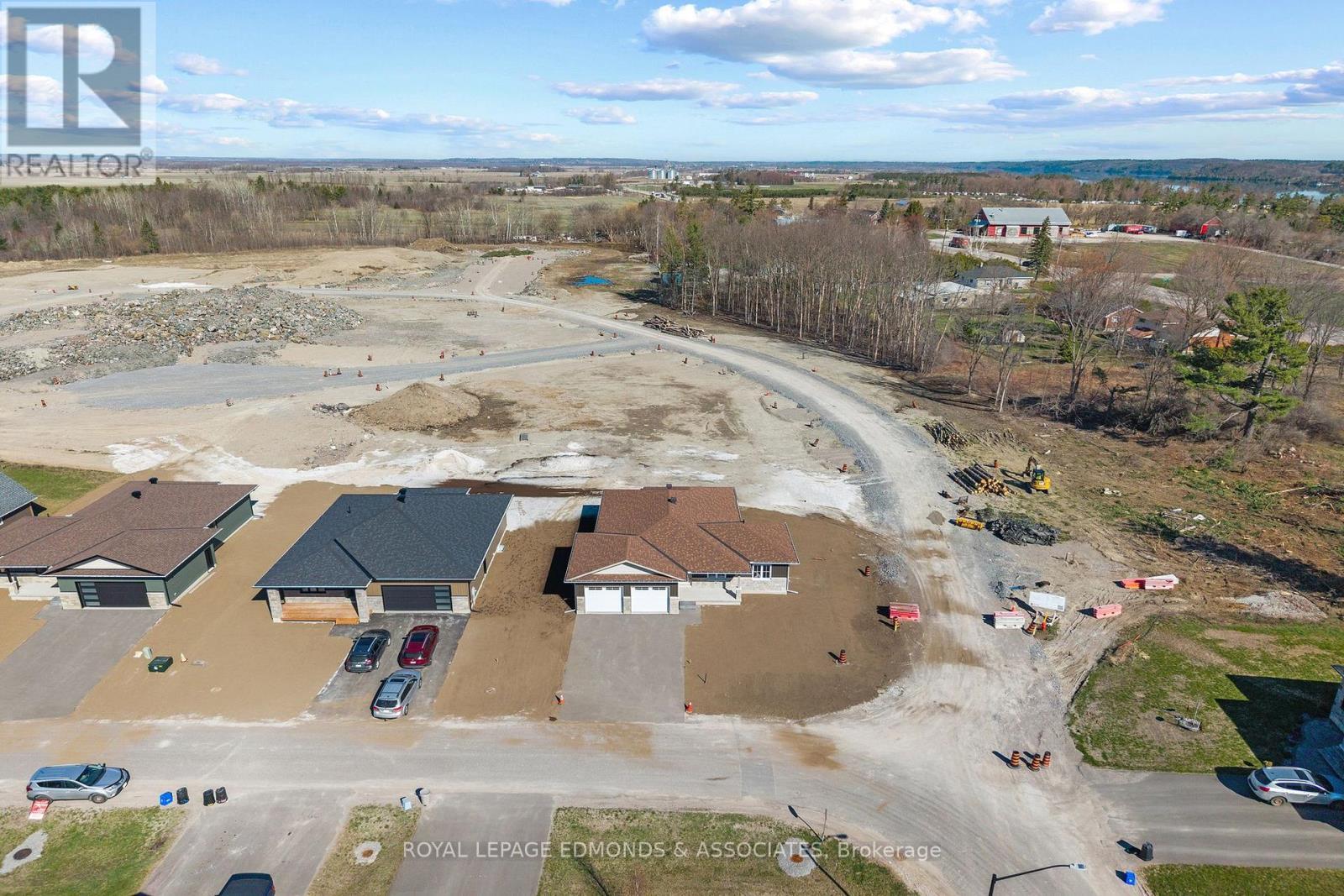 












30 BAMAGILLIA STREET

,
Whitewater Region,




Ontario
K0J1K0

