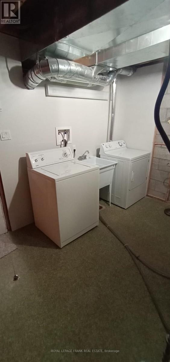 












BASEMENT - 926 WALNUT COURT

,
Oshawa (Donevan),




Ontario
L1H2H9

