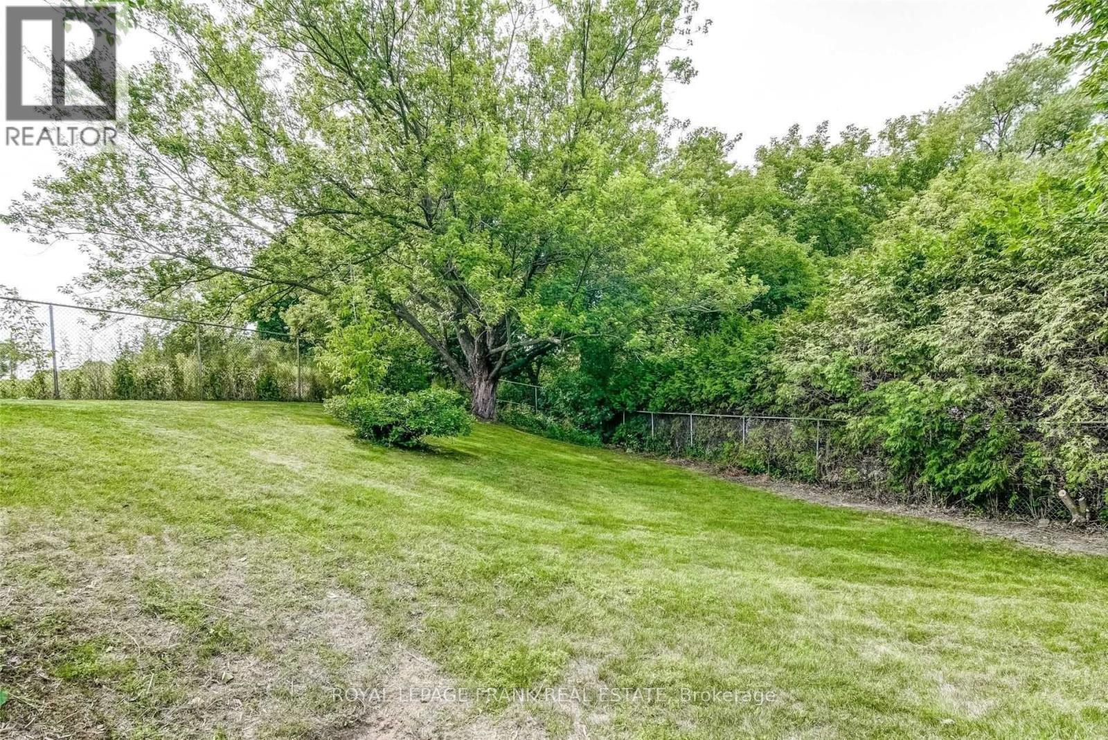 












BASEMENT - 926 WALNUT COURT

,
Oshawa (Donevan),




Ontario
L1H2H9

